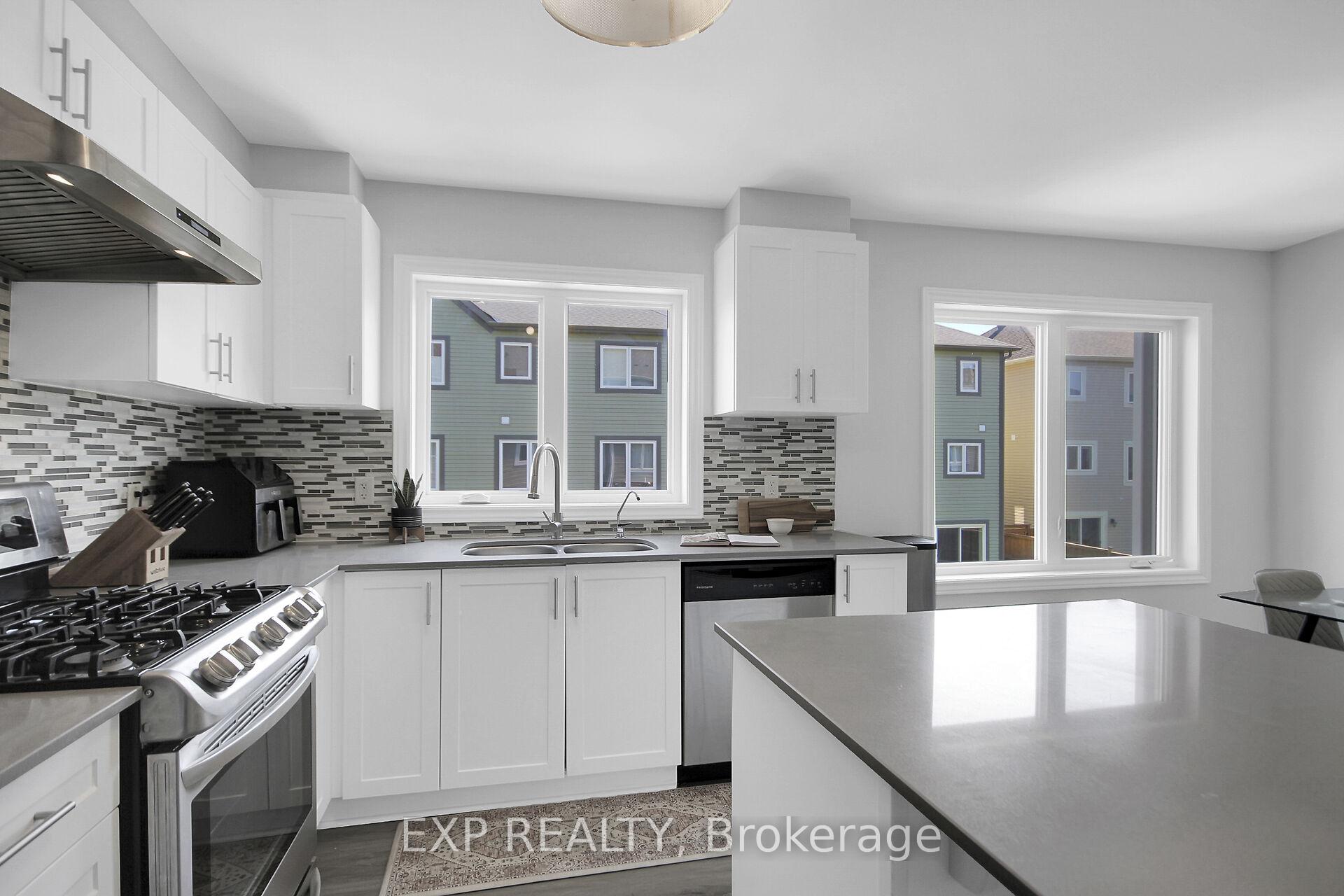 Photo 13 of 113 Gelderland Private, Ottawa, Kanata - Emerald Meadows/Trailwest — HOMEH