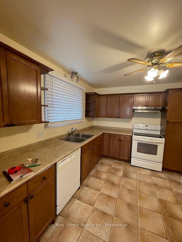 Photo 4 of 67 Silver Aspen Crescent S, Kitchener — HOMEH