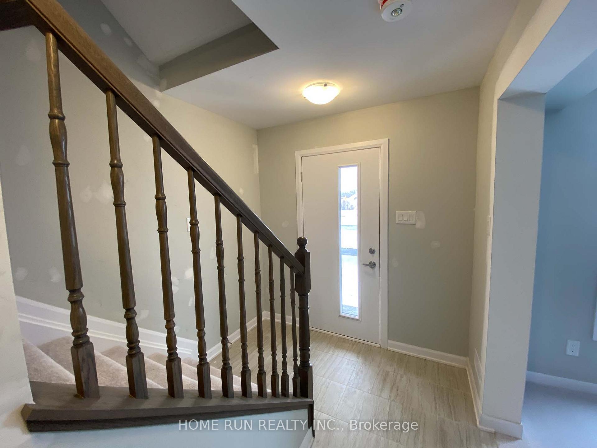Photo 2 of 1091 Speedvale Court, Ottawa, Kanata - Kanata Lakes/Heritage Hills — HOMEH