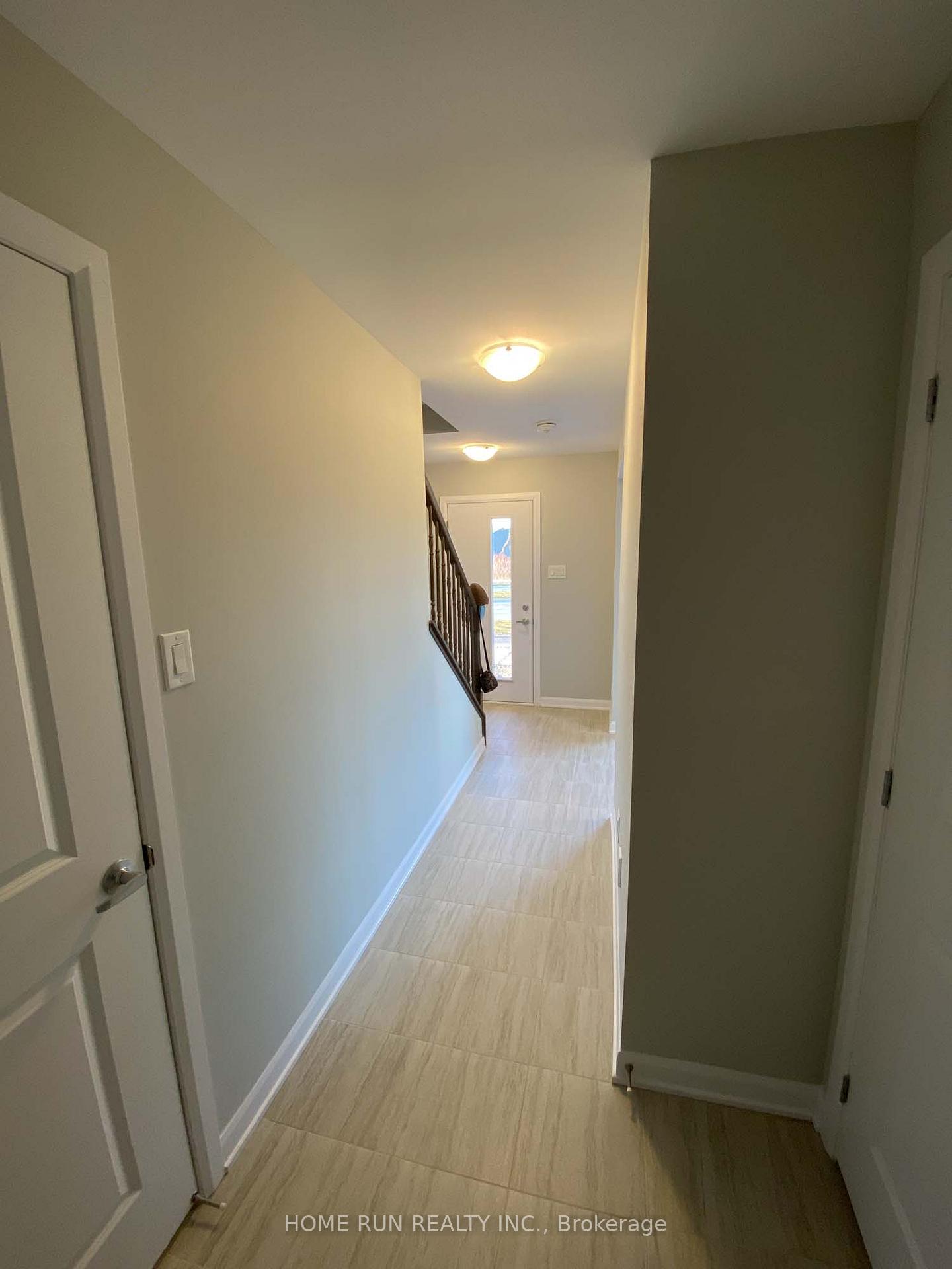 Photo 3 of 1091 Speedvale Court, Ottawa, Kanata - Kanata Lakes/Heritage Hills — HOMEH