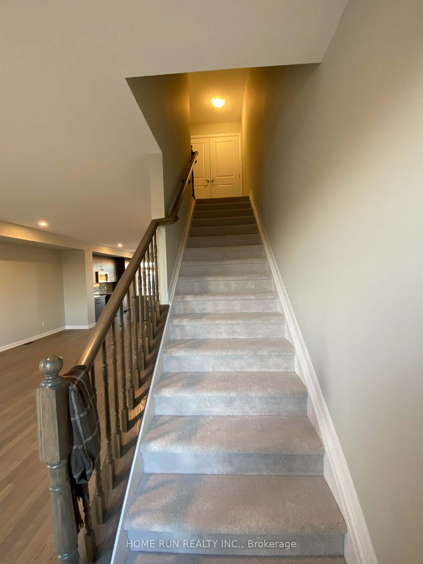Photo 12 of 1091 Speedvale Court, Ottawa, Kanata - Kanata Lakes/Heritage Hills — HOMEH