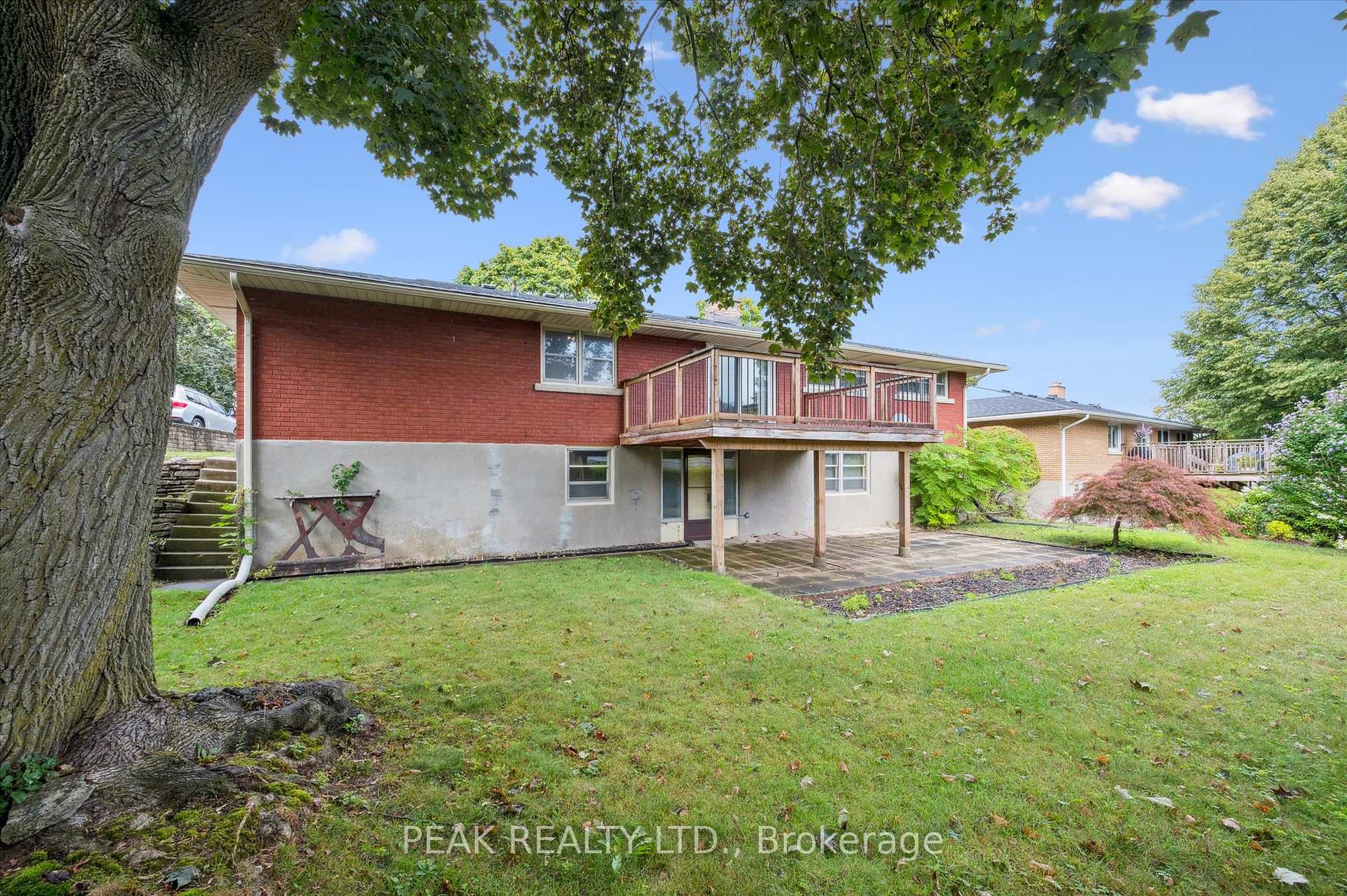 Photo 3 of 111 Blueridge Avenue, Kitchener — HOMEH