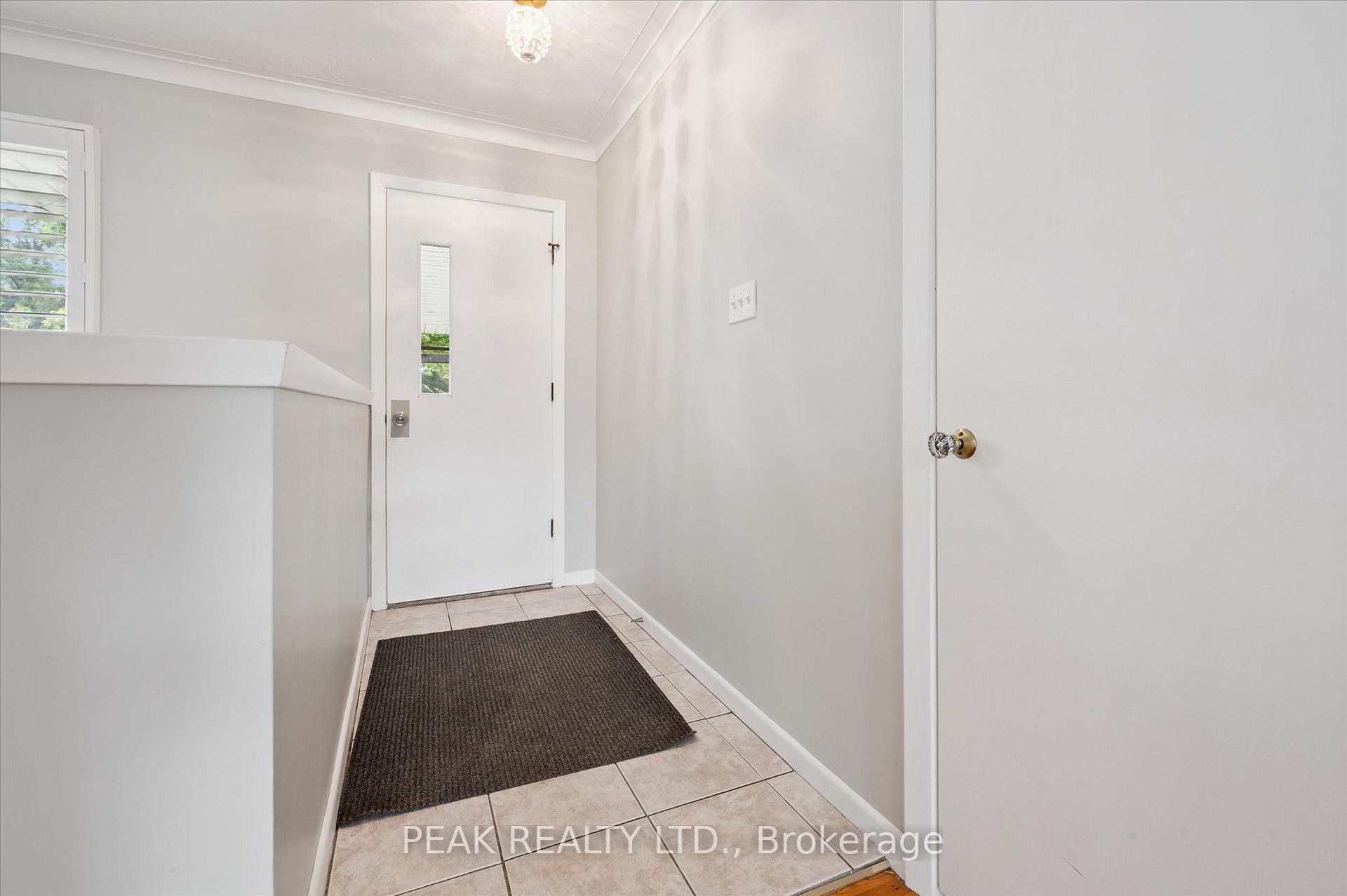 Photo 5 of 111 Blueridge Avenue, Kitchener — HOMEH