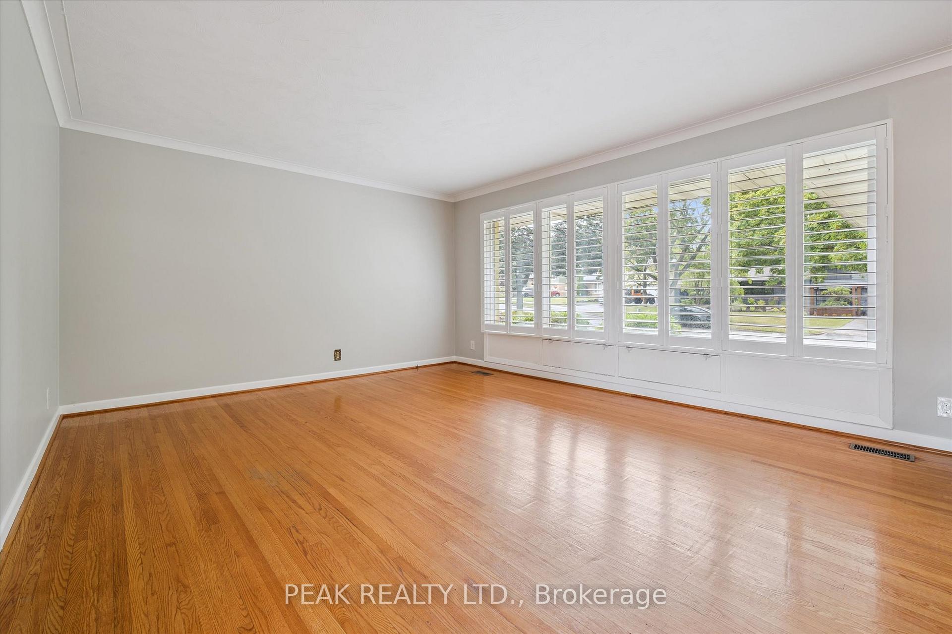 Photo 6 of 111 Blueridge Avenue, Kitchener — HOMEH