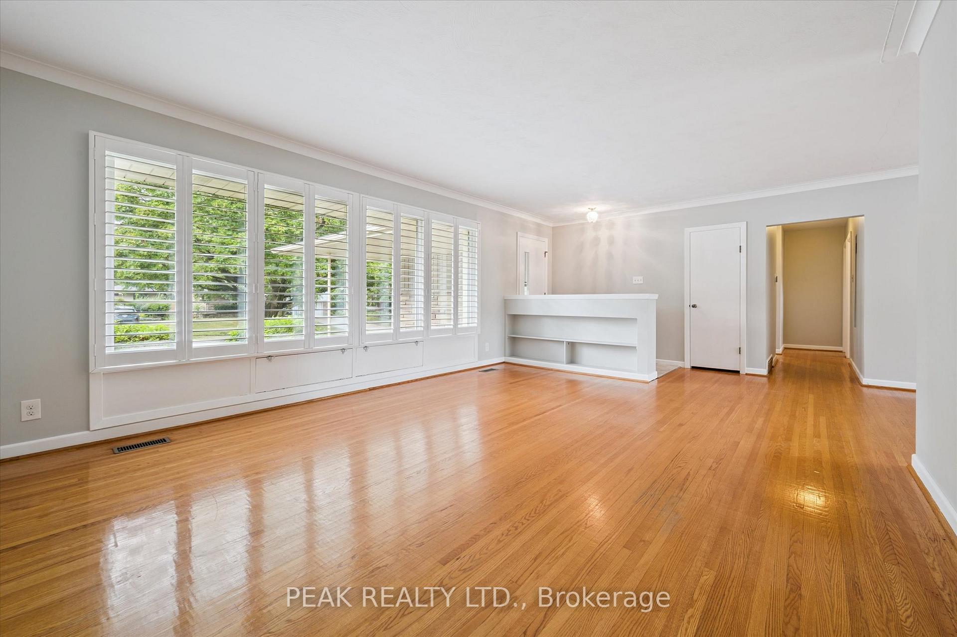 Photo 7 of 111 Blueridge Avenue, Kitchener — HOMEH