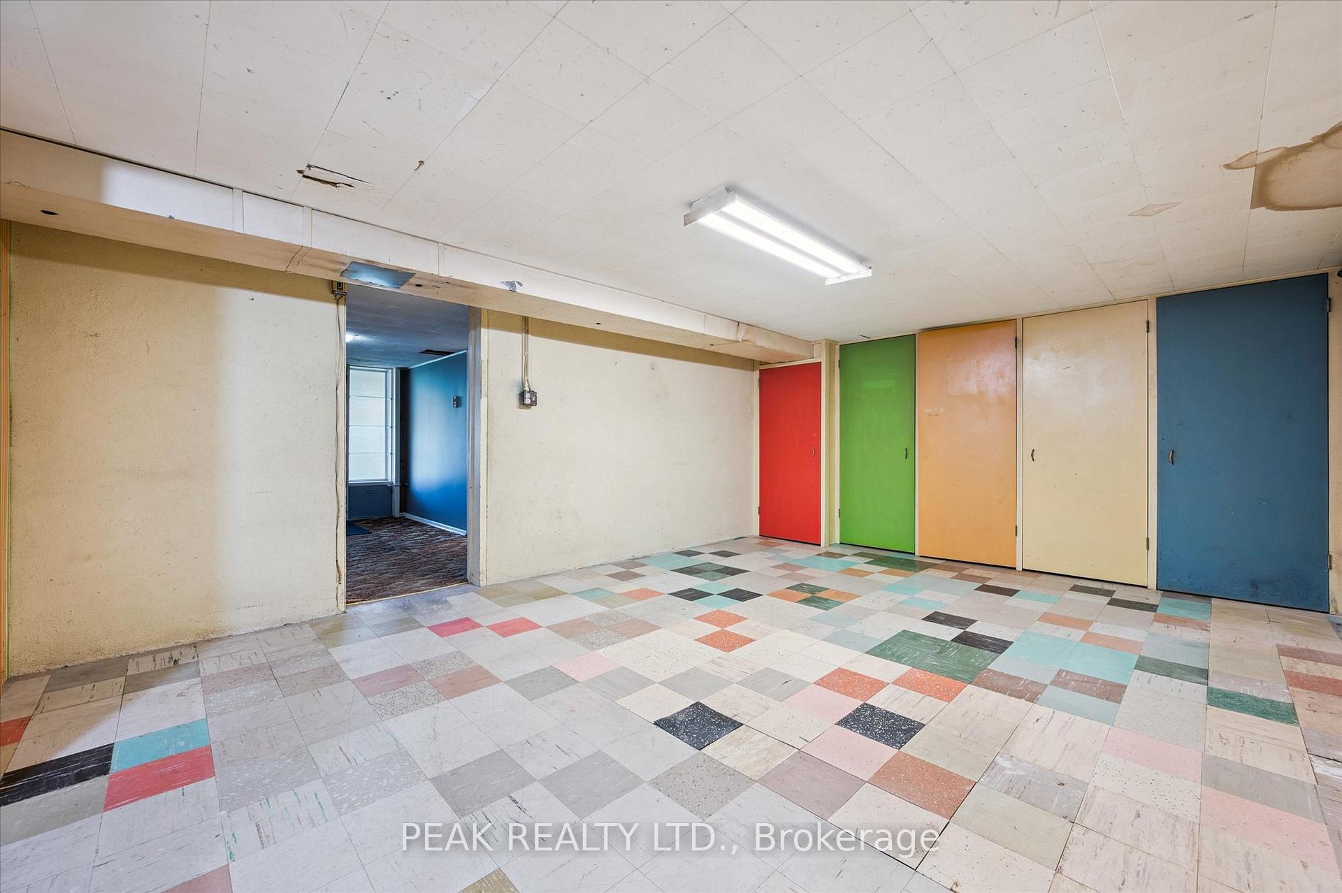 Photo 26 of 111 Blueridge Avenue, Kitchener — HOMEH