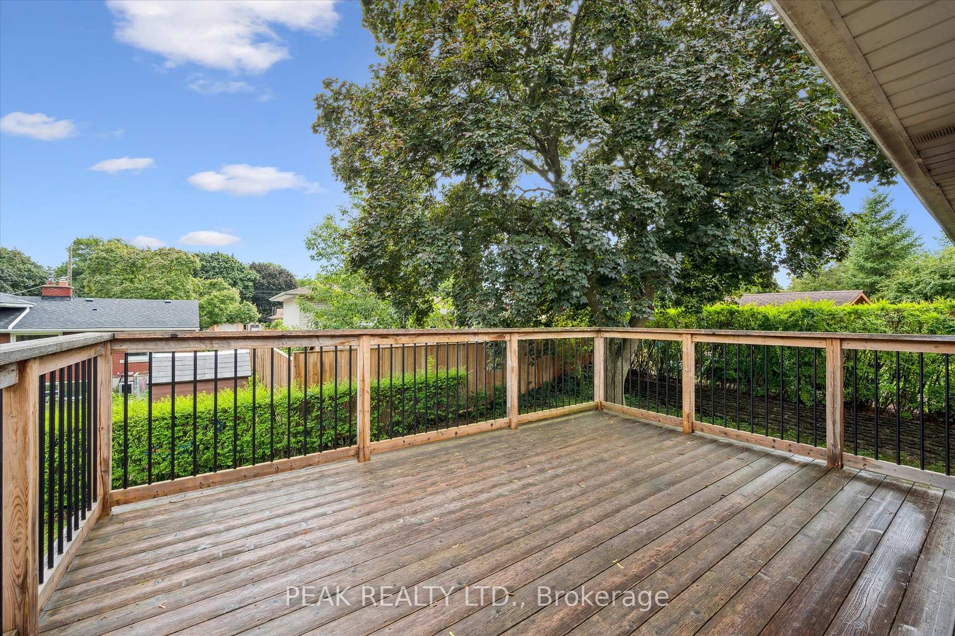 Photo 32 of 111 Blueridge Avenue, Kitchener — HOMEH