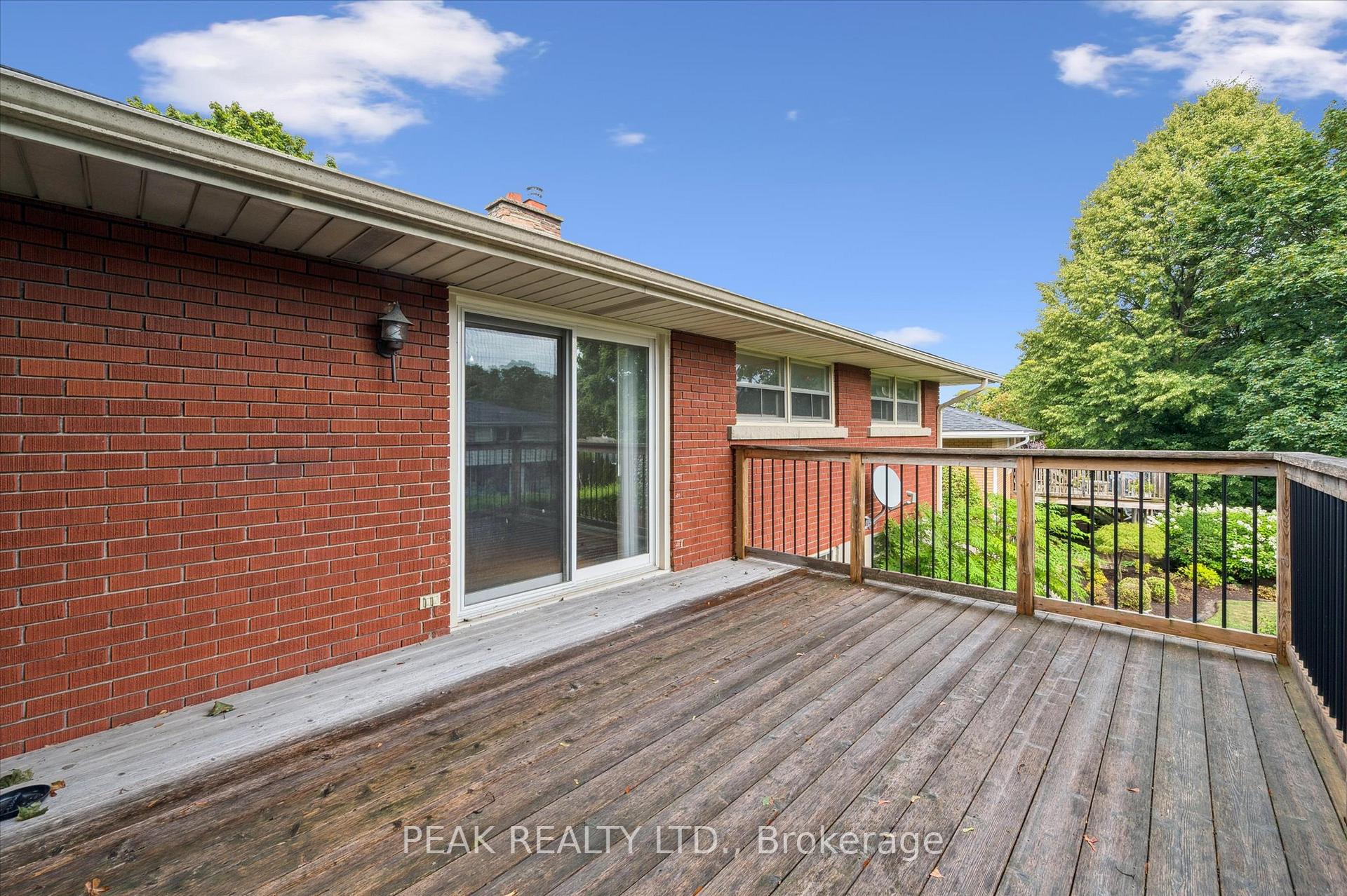 Photo 33 of 111 Blueridge Avenue, Kitchener — HOMEH
