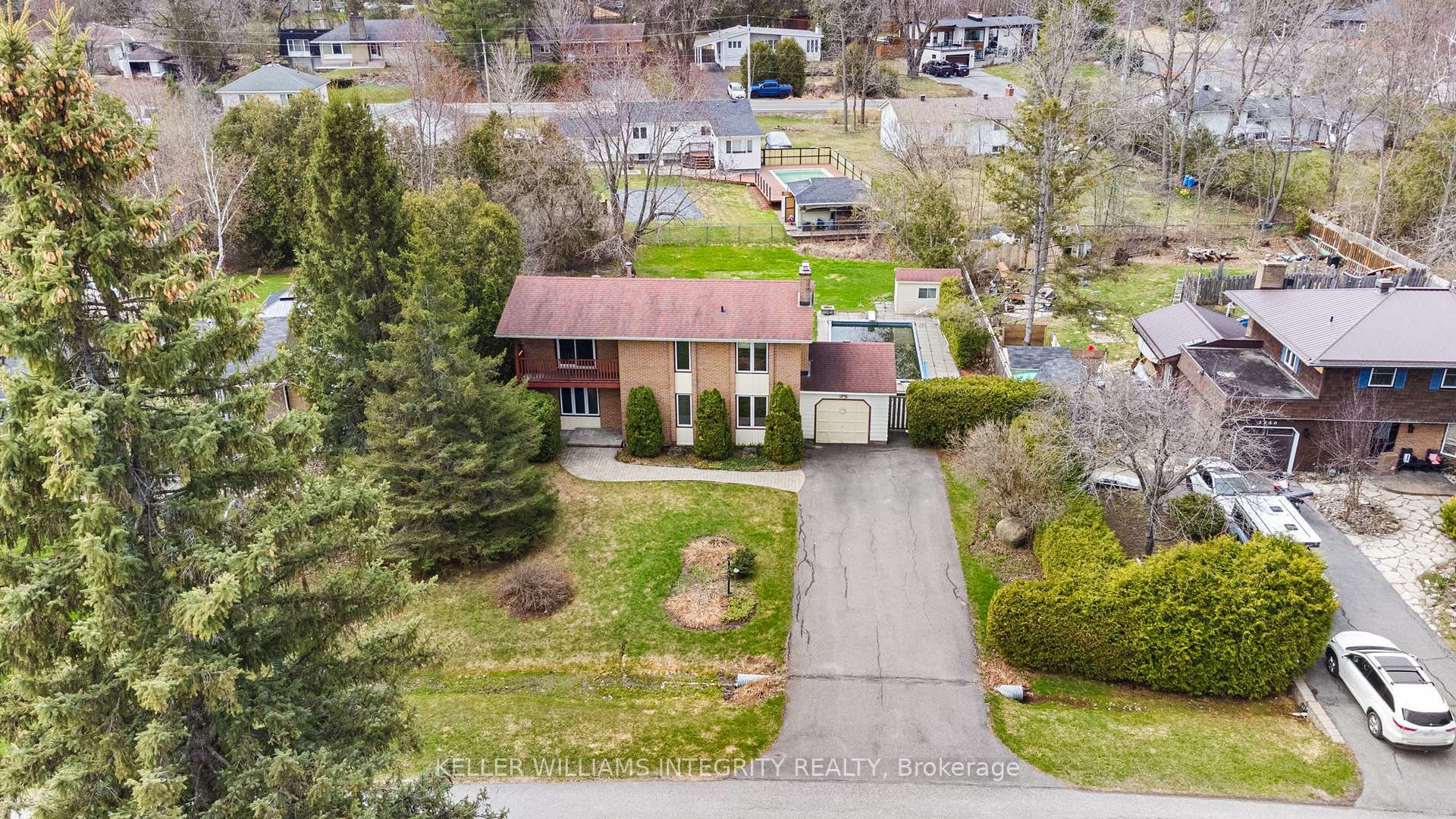 Photo 1 of 5434 Riverside Crescent, Ottawa, Manotick Long Island & Nicholls Island — HOMEH