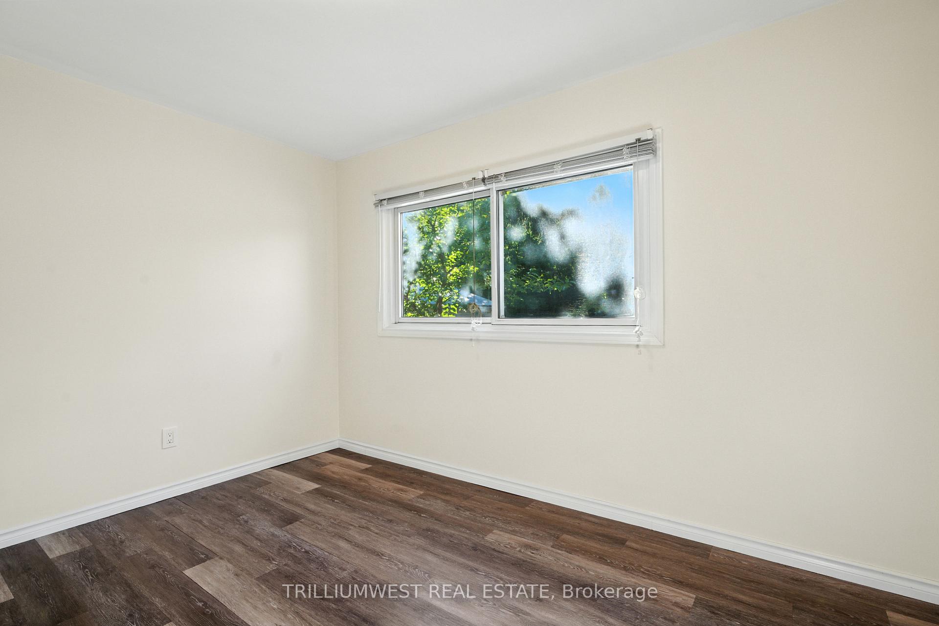 Photo 11 of 154 Montgomery Road, Kitchener — HOMEH