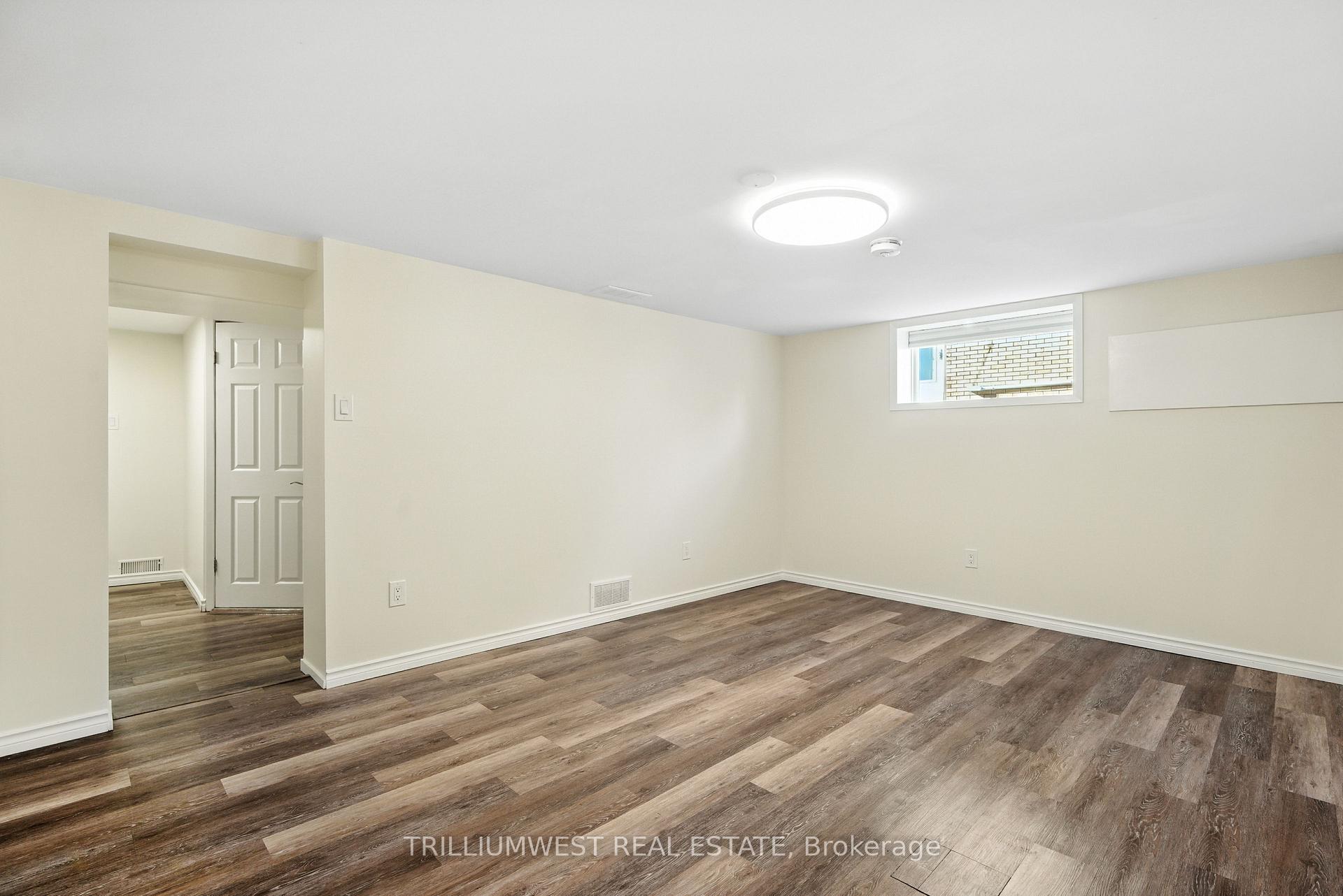 Photo 19 of 154 Montgomery Road, Kitchener — HOMEH