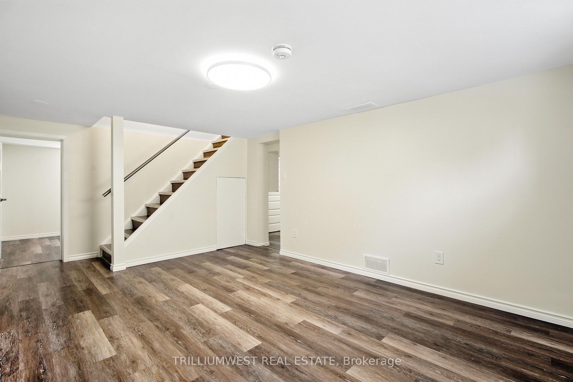 Photo 20 of 154 Montgomery Road, Kitchener — HOMEH