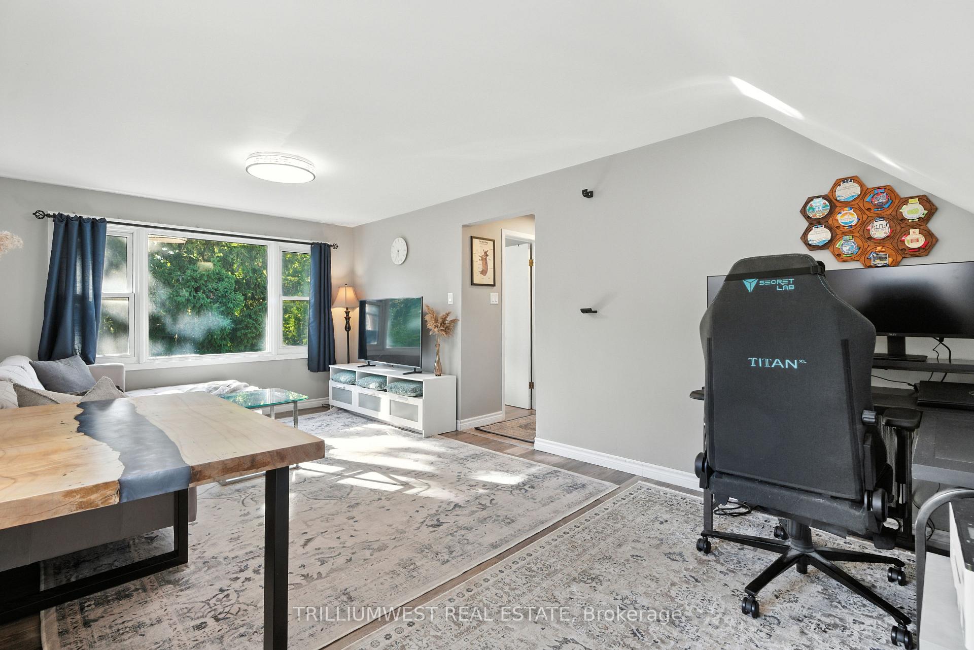 Photo 31 of 154 Montgomery Road, Kitchener — HOMEH