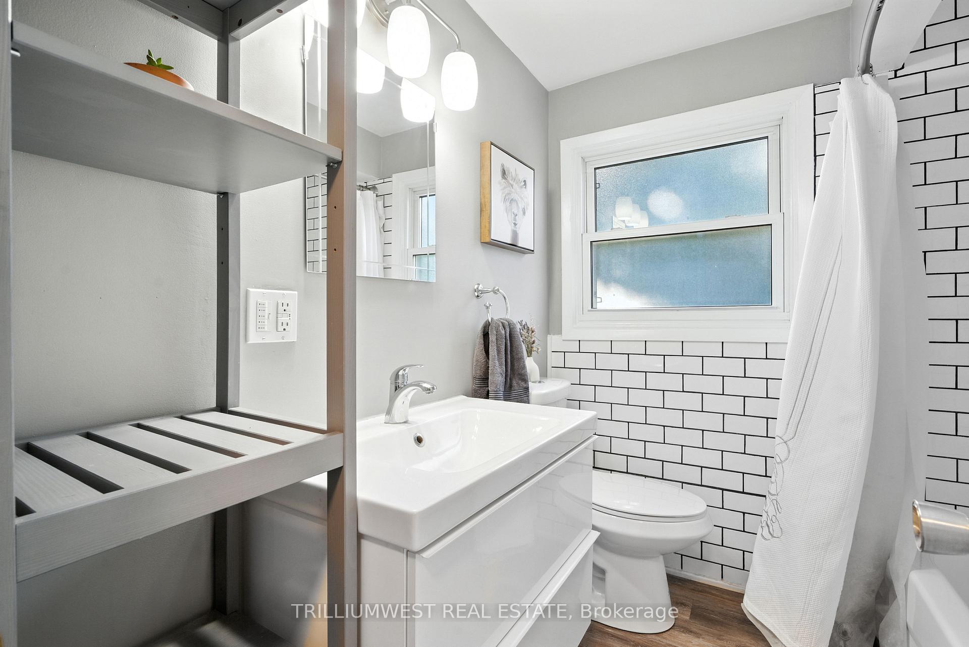 Photo 37 of 154 Montgomery Road, Kitchener — HOMEH