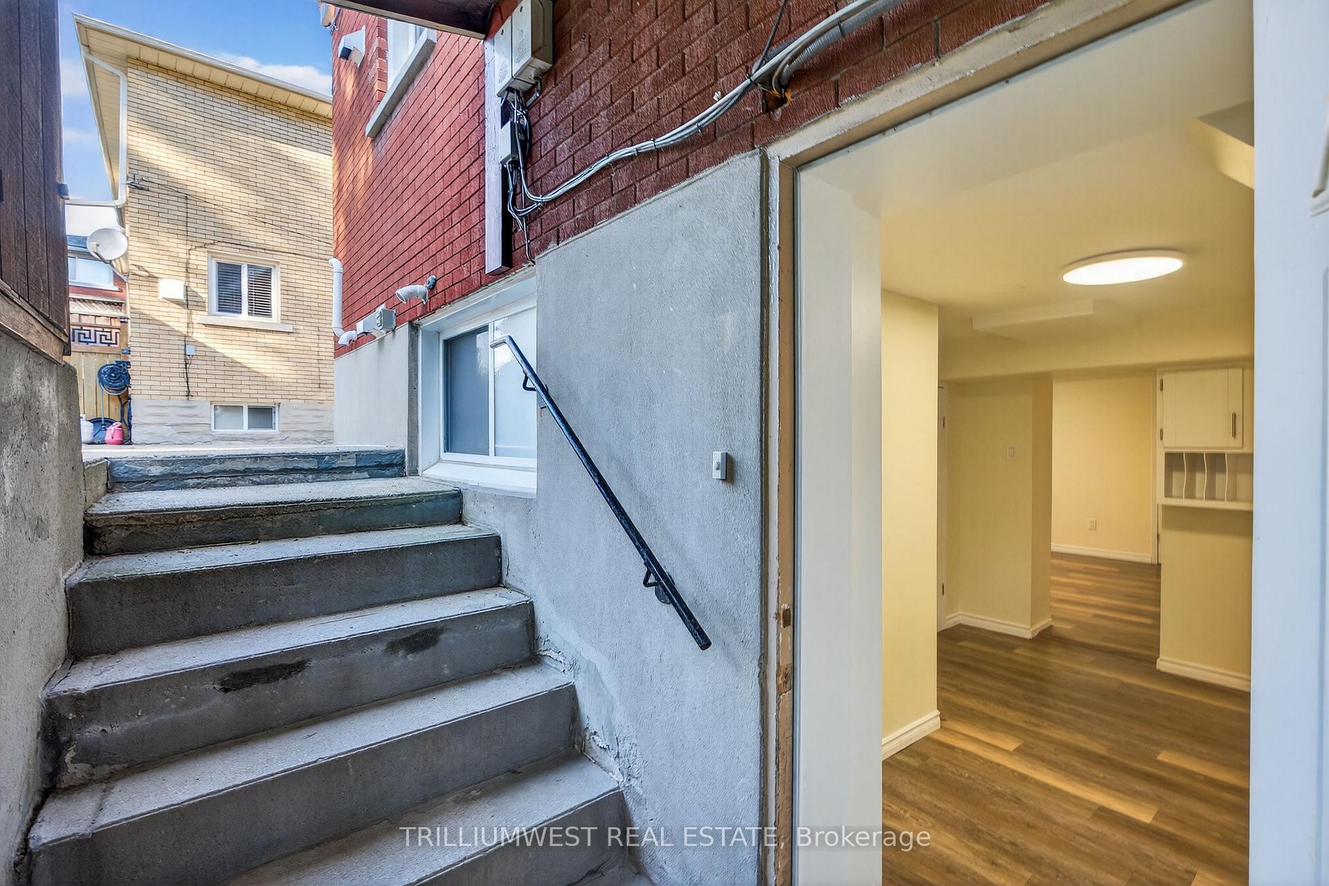 Photo 40 of 154 Montgomery Road, Kitchener — HOMEH