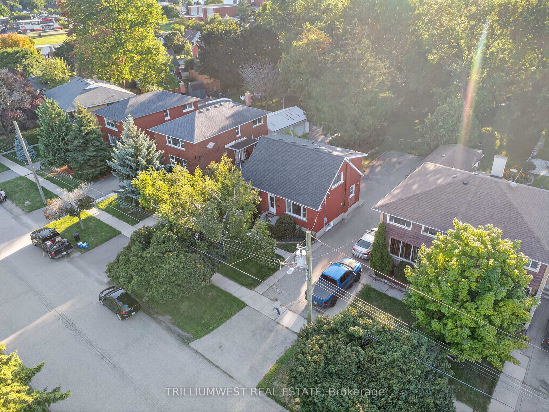 Photo 48 of 154 Montgomery Road, Kitchener — HOMEH