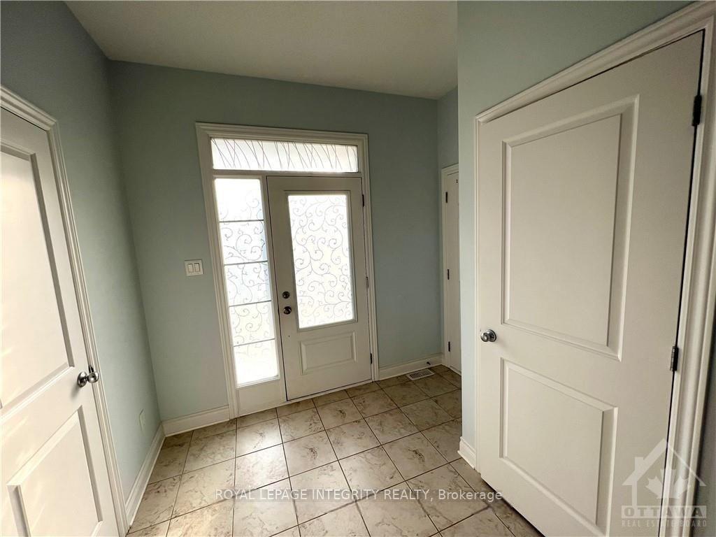 Photo 3 of 156 Westover Crescent, Ottawa, Kanata - Kanata Lakes/Heritage Hills — HOMEH