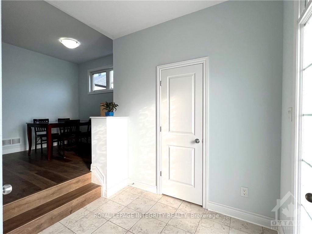 Photo 4 of 156 Westover Crescent, Ottawa, Kanata - Kanata Lakes/Heritage Hills — HOMEH