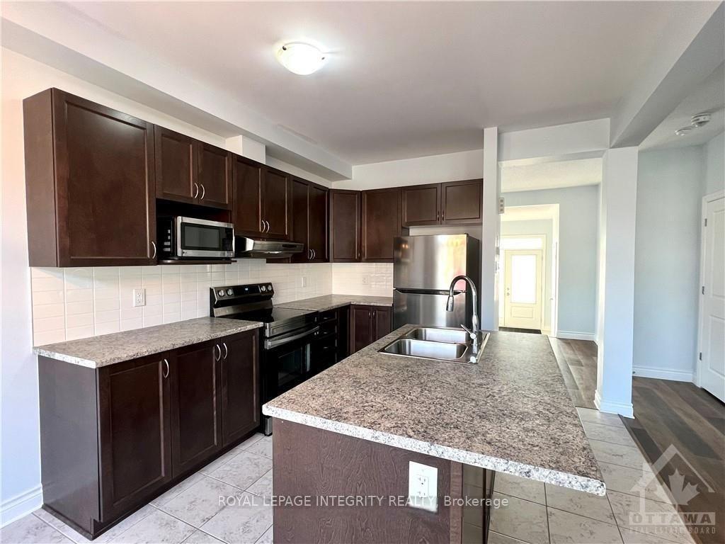 Photo 7 of 156 Westover Crescent, Ottawa, Kanata - Kanata Lakes/Heritage Hills — HOMEH