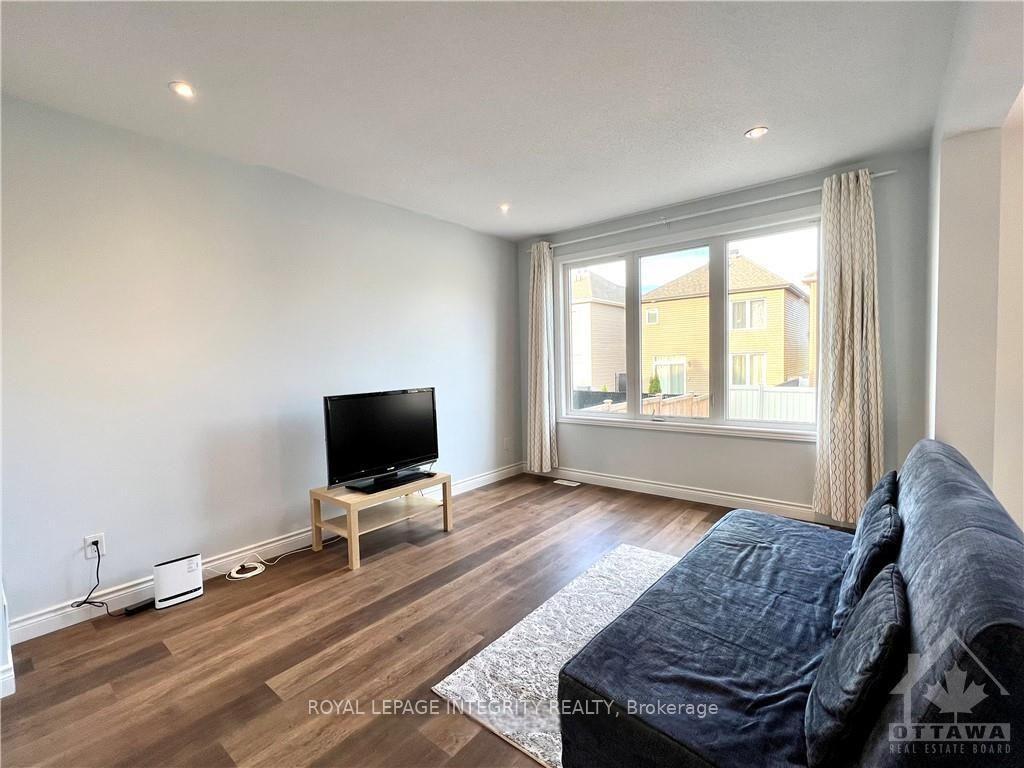 Photo 11 of 156 Westover Crescent, Ottawa, Kanata - Kanata Lakes/Heritage Hills — HOMEH
