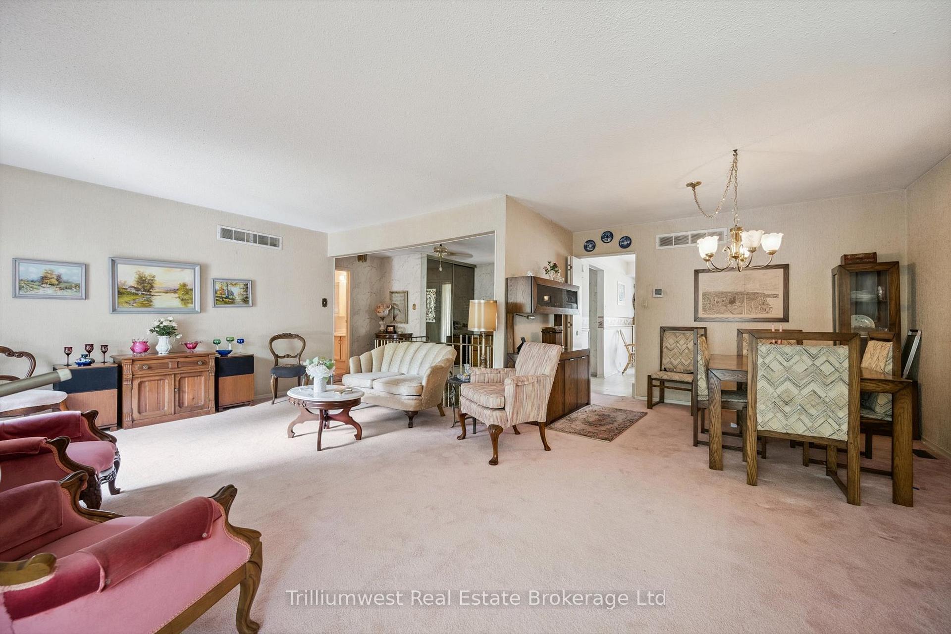 Photo 6 of 282 Westheights Drive, Kitchener — HOMEH