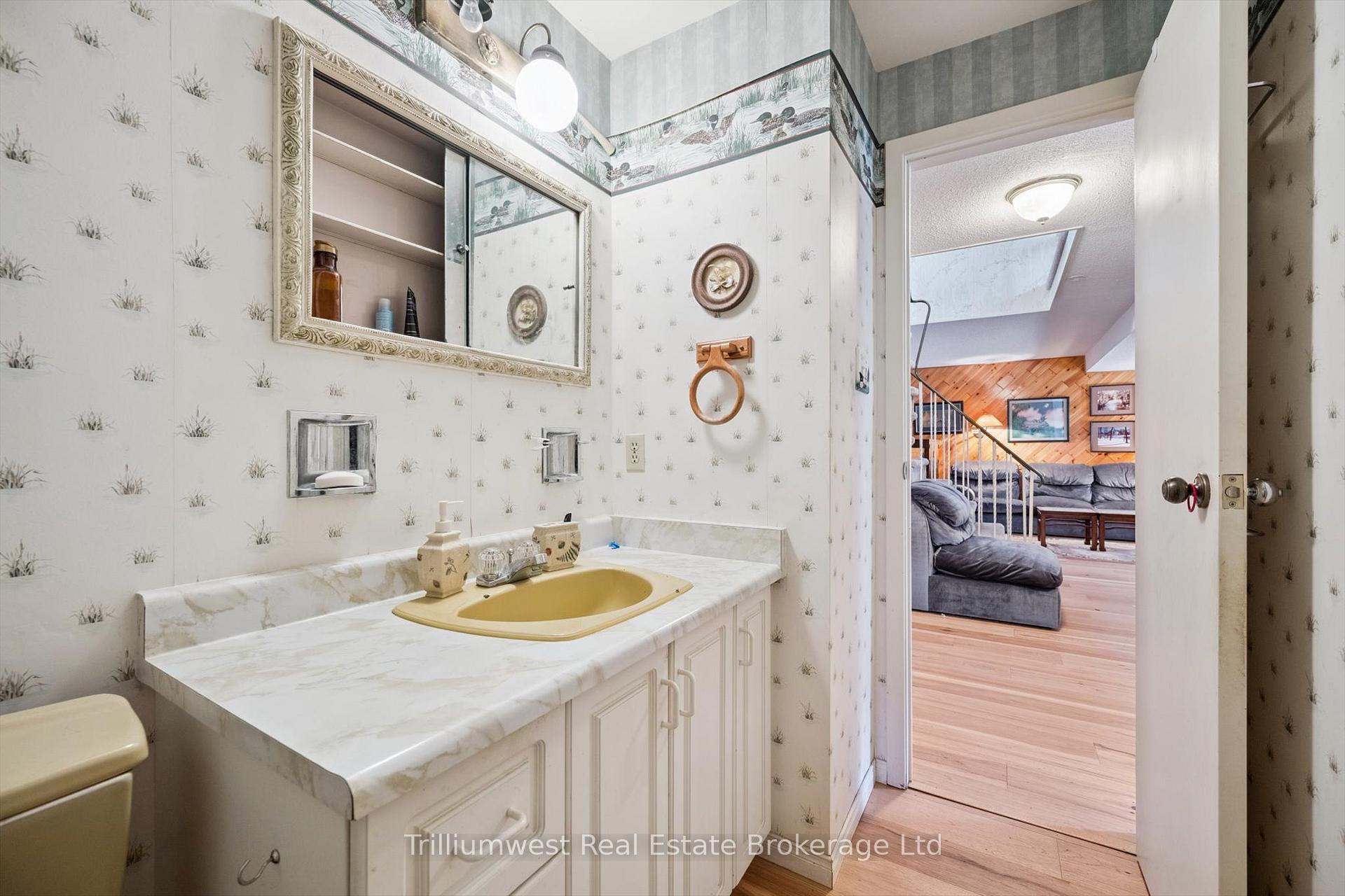 Photo 21 of 282 Westheights Drive, Kitchener — HOMEH