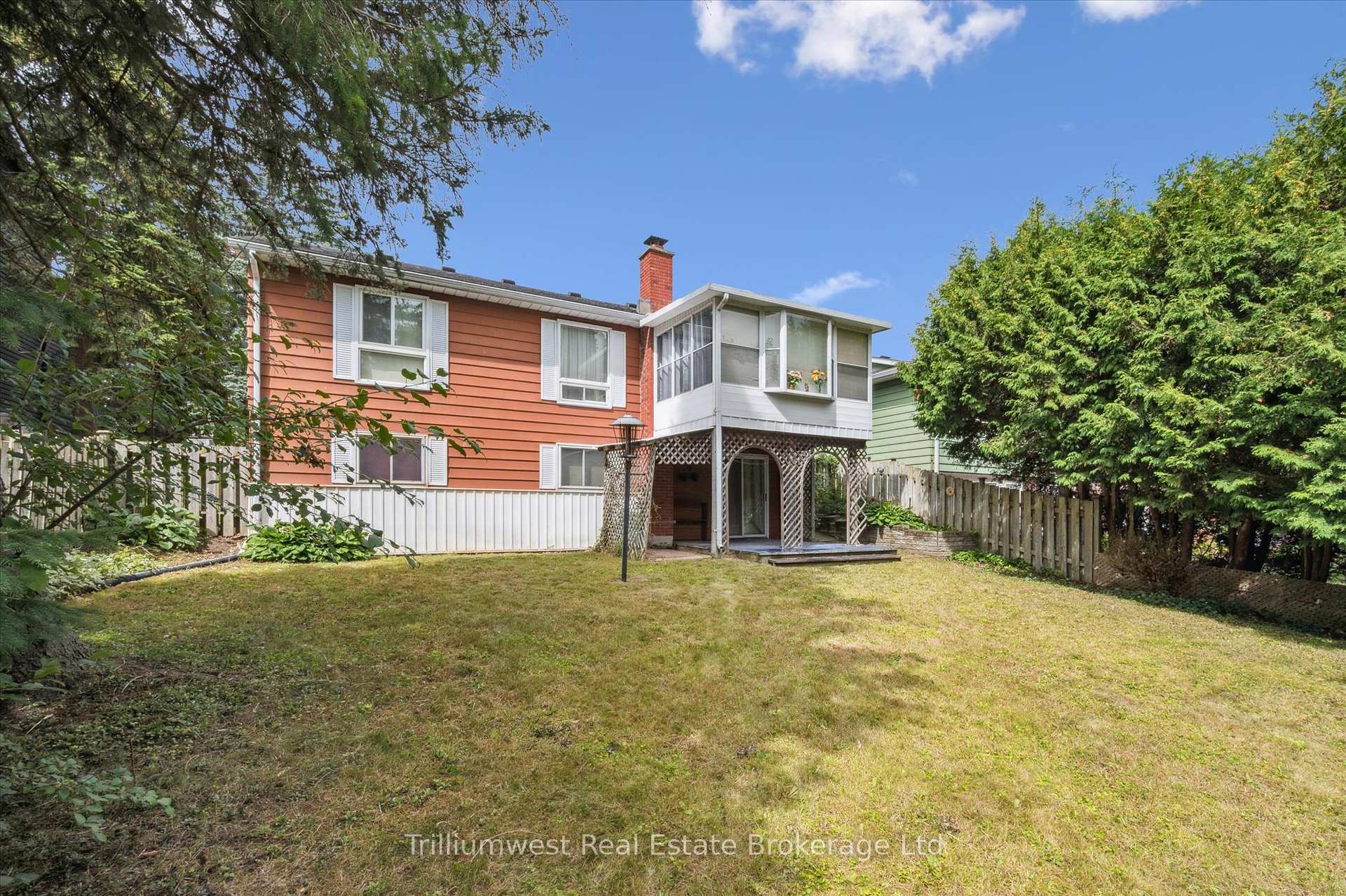Photo 24 of 282 Westheights Drive, Kitchener — HOMEH