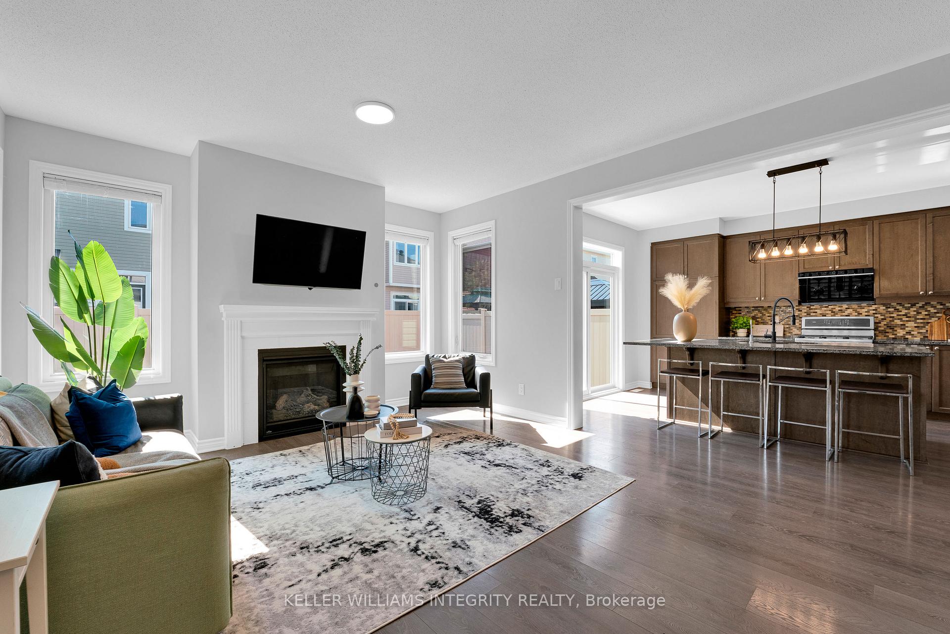Photo 8 of 51 Solaris Drive, Ottawa, Kanata - Emerald Meadows/Trailwest — HOMEH