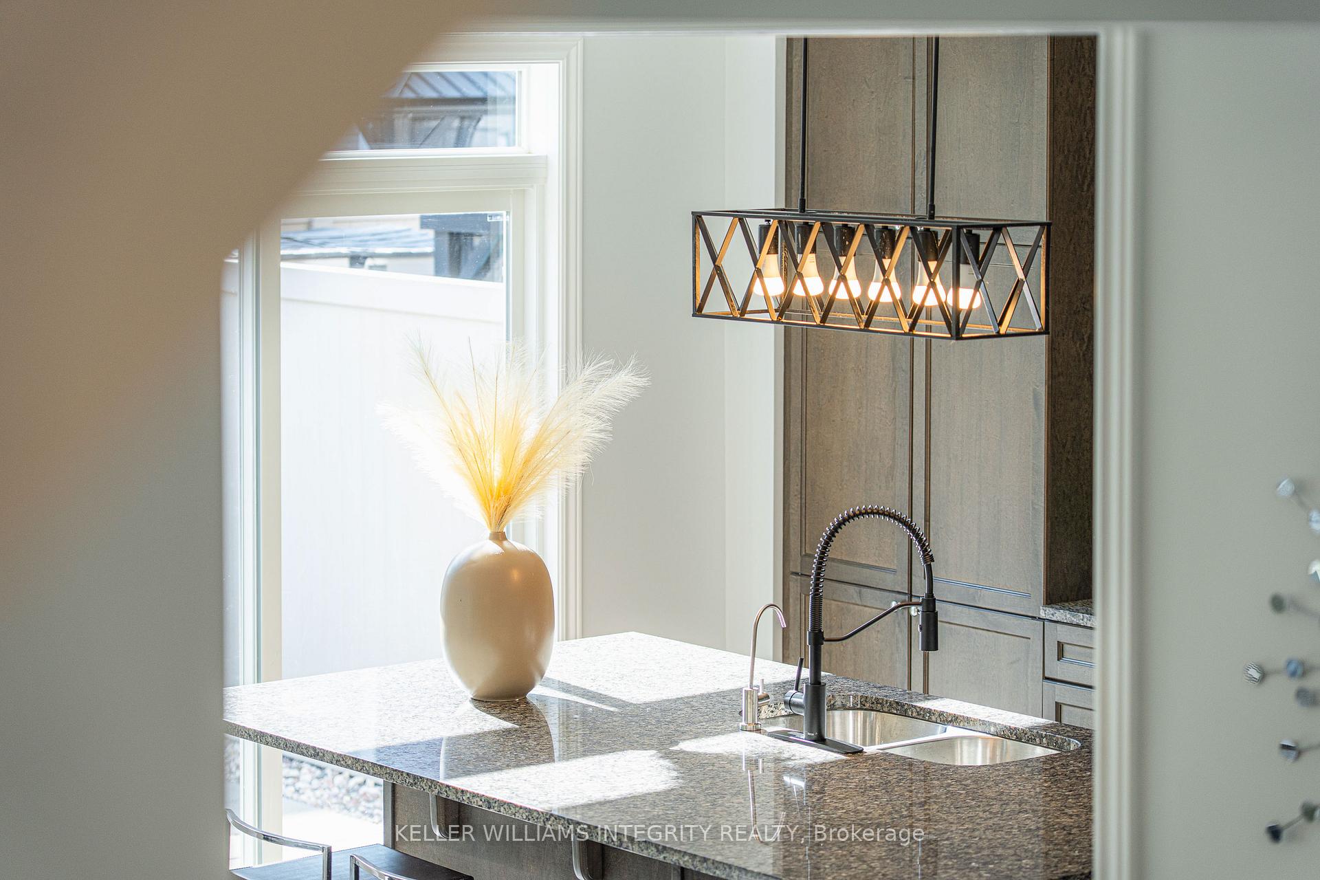 Photo 16 of 51 Solaris Drive, Ottawa, Kanata - Emerald Meadows/Trailwest — HOMEH