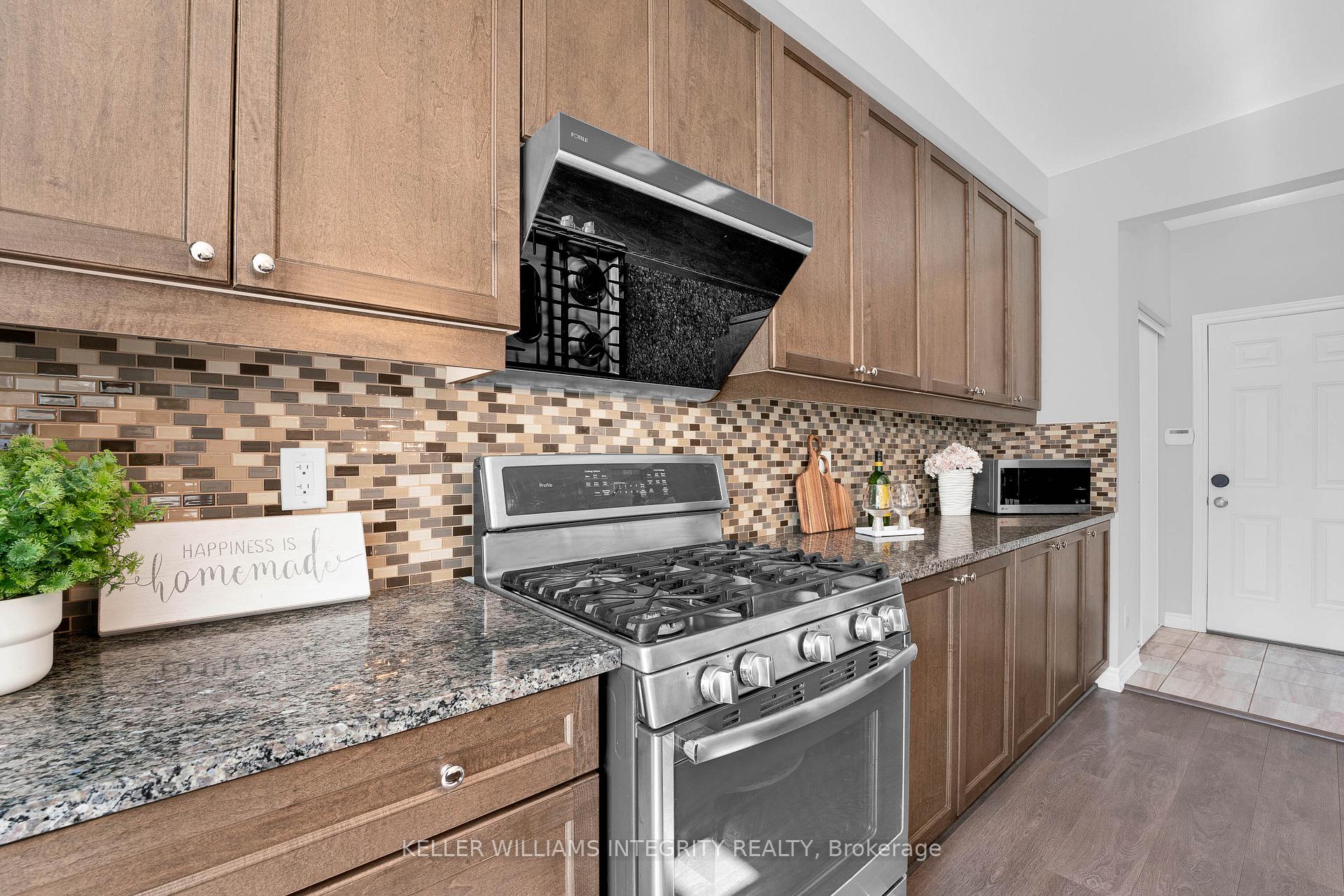 Photo 18 of 51 Solaris Drive, Ottawa, Kanata - Emerald Meadows/Trailwest — HOMEH
