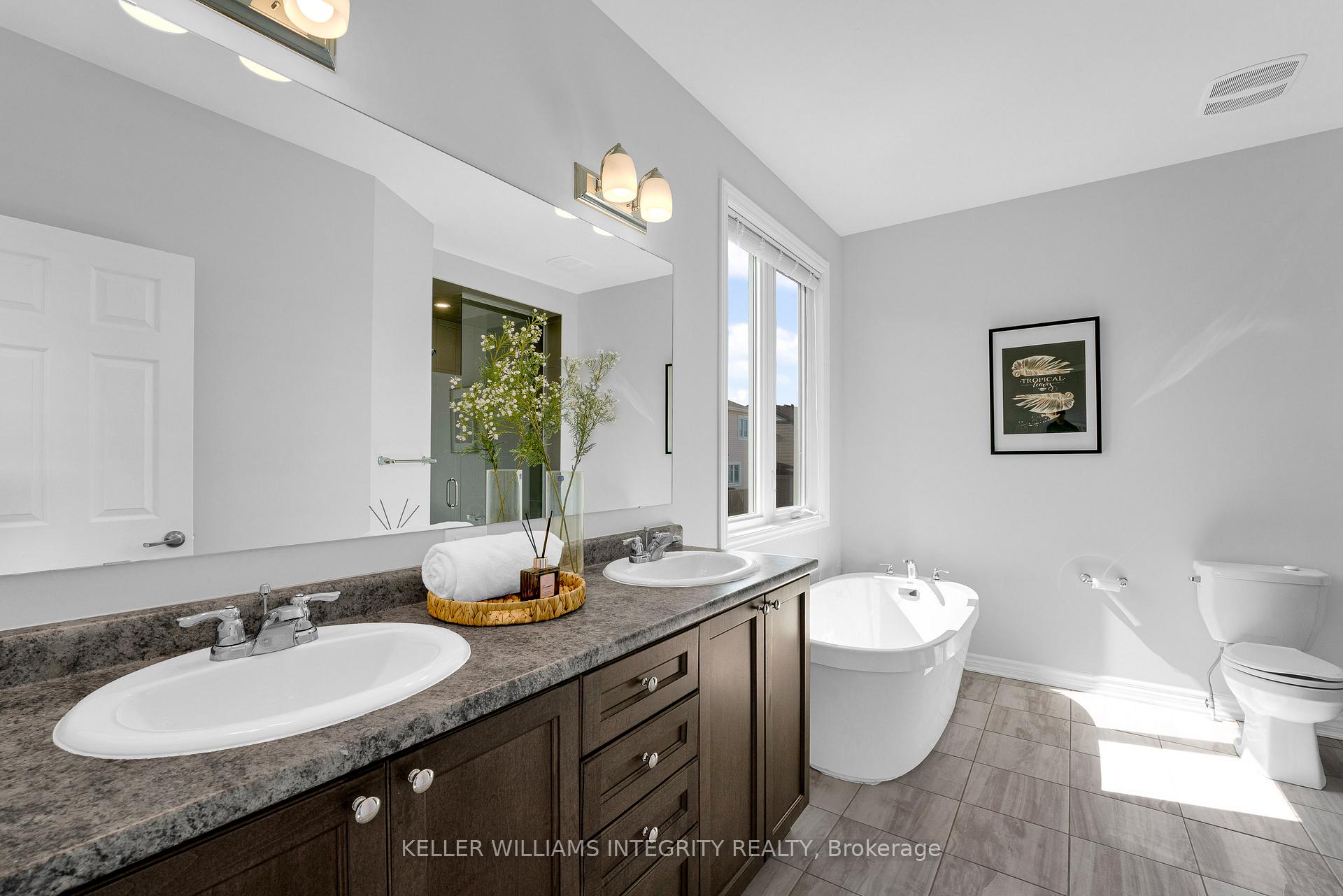 Photo 28 of 51 Solaris Drive, Ottawa, Kanata - Emerald Meadows/Trailwest — HOMEH