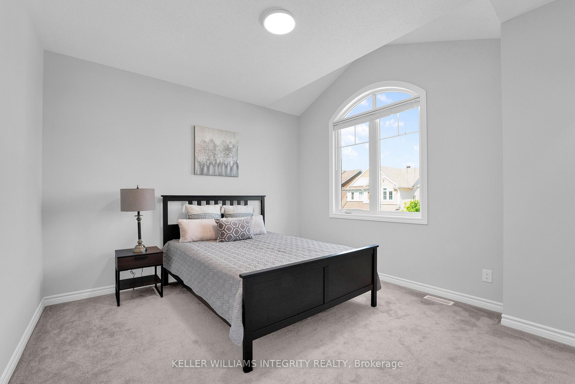 Photo 32 of 51 Solaris Drive, Ottawa, Kanata - Emerald Meadows/Trailwest — HOMEH