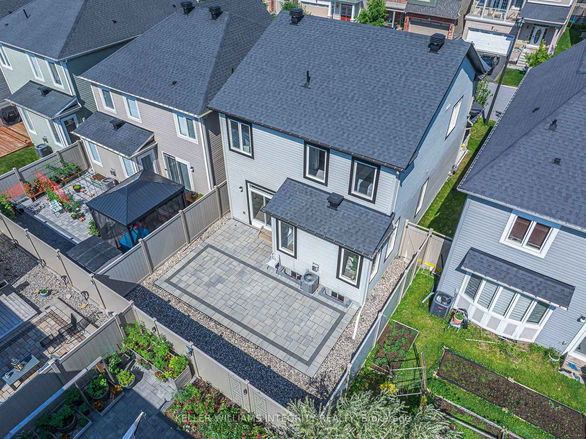Photo 41 of 51 Solaris Drive, Ottawa, Kanata - Emerald Meadows/Trailwest — HOMEH