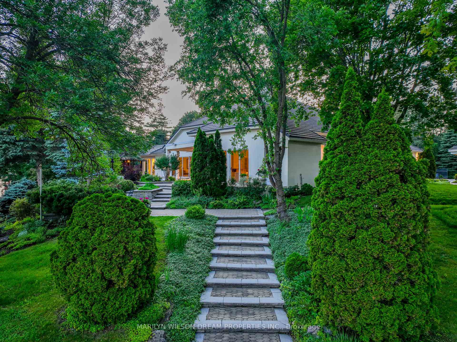 Photo 4 of 1018 Kitoman Crescent, Ottawa, Manotick East to Manotick Station — HOMEH