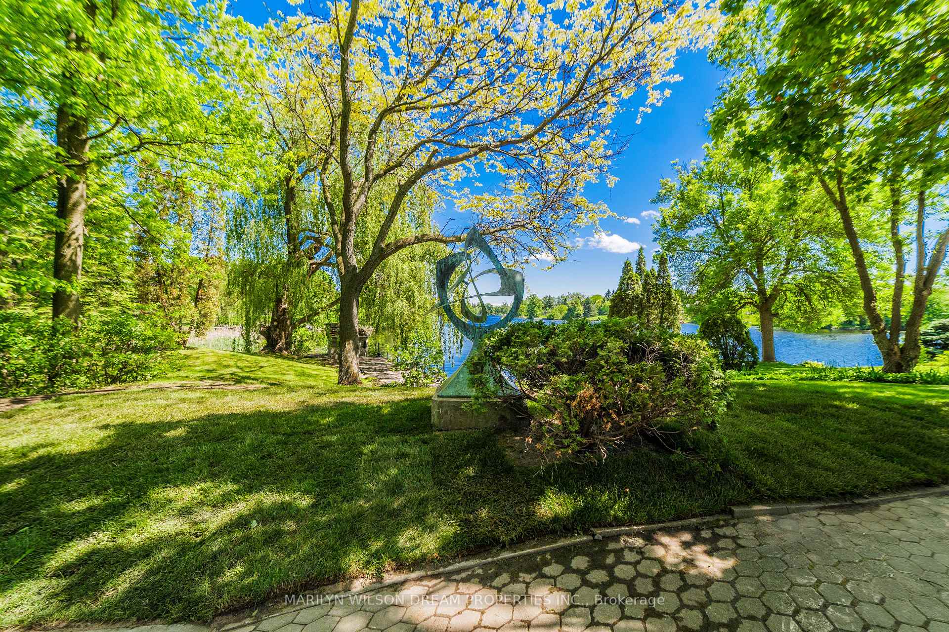 Photo 10 of 1018 Kitoman Crescent, Ottawa, Manotick East to Manotick Station — HOMEH