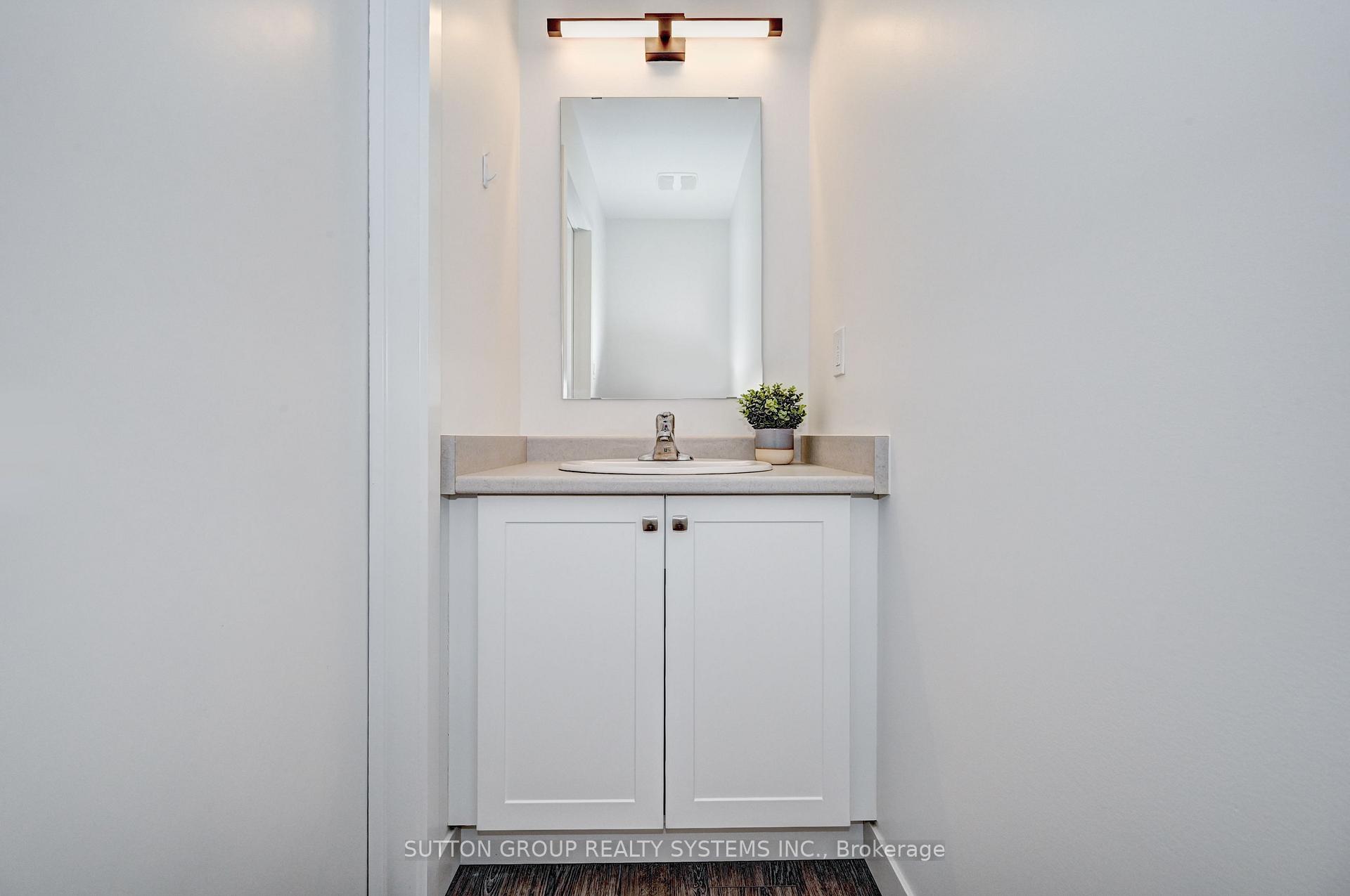 Photo 9 of 12 Roper Place, Kitchener — HOMEH