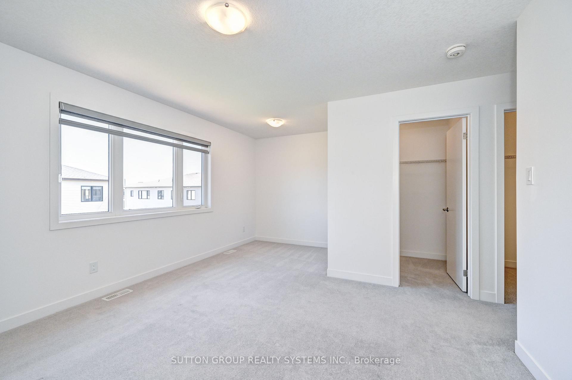 Photo 14 of 12 Roper Place, Kitchener — HOMEH