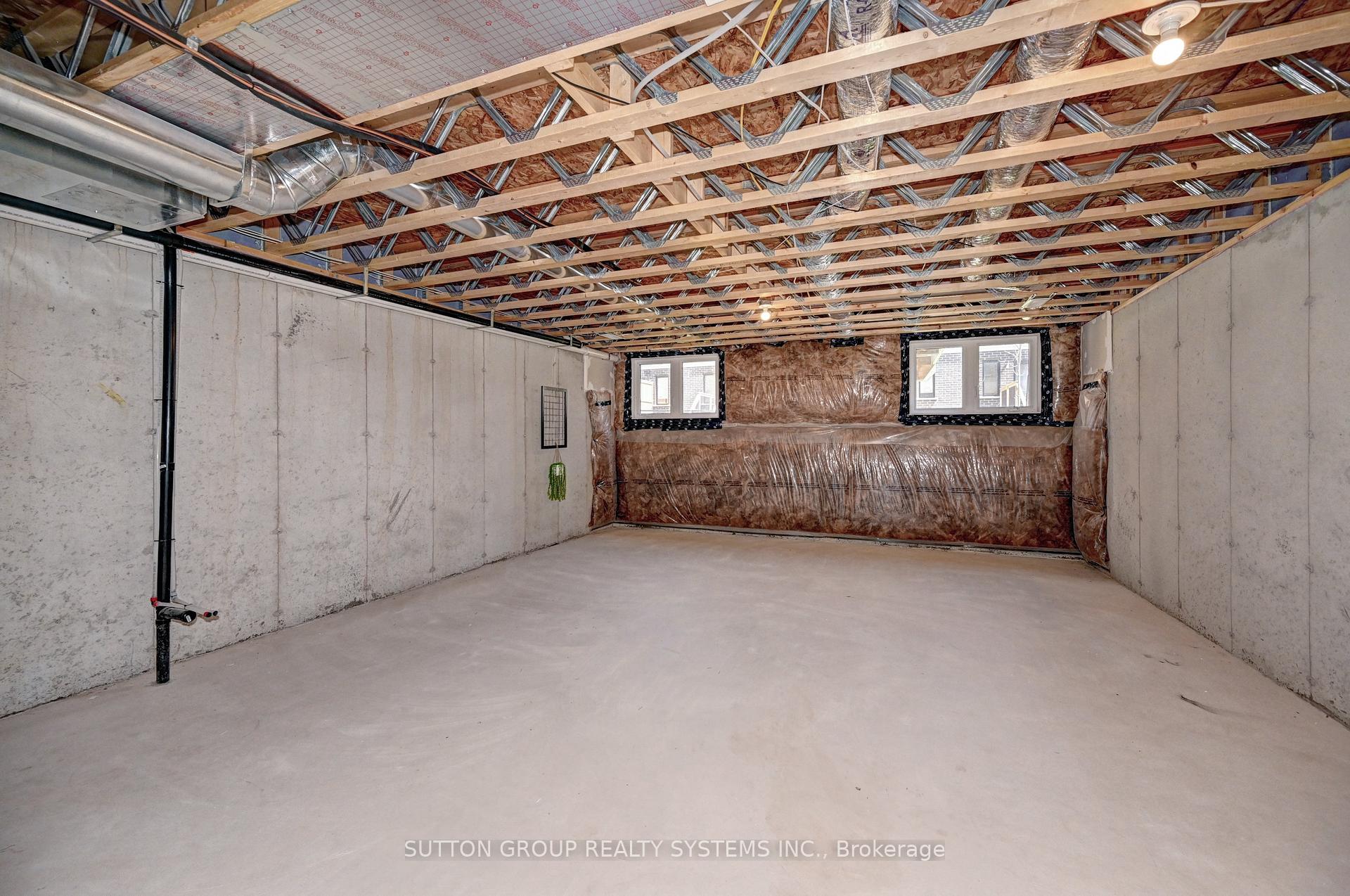 Photo 20 of 12 Roper Place, Kitchener — HOMEH