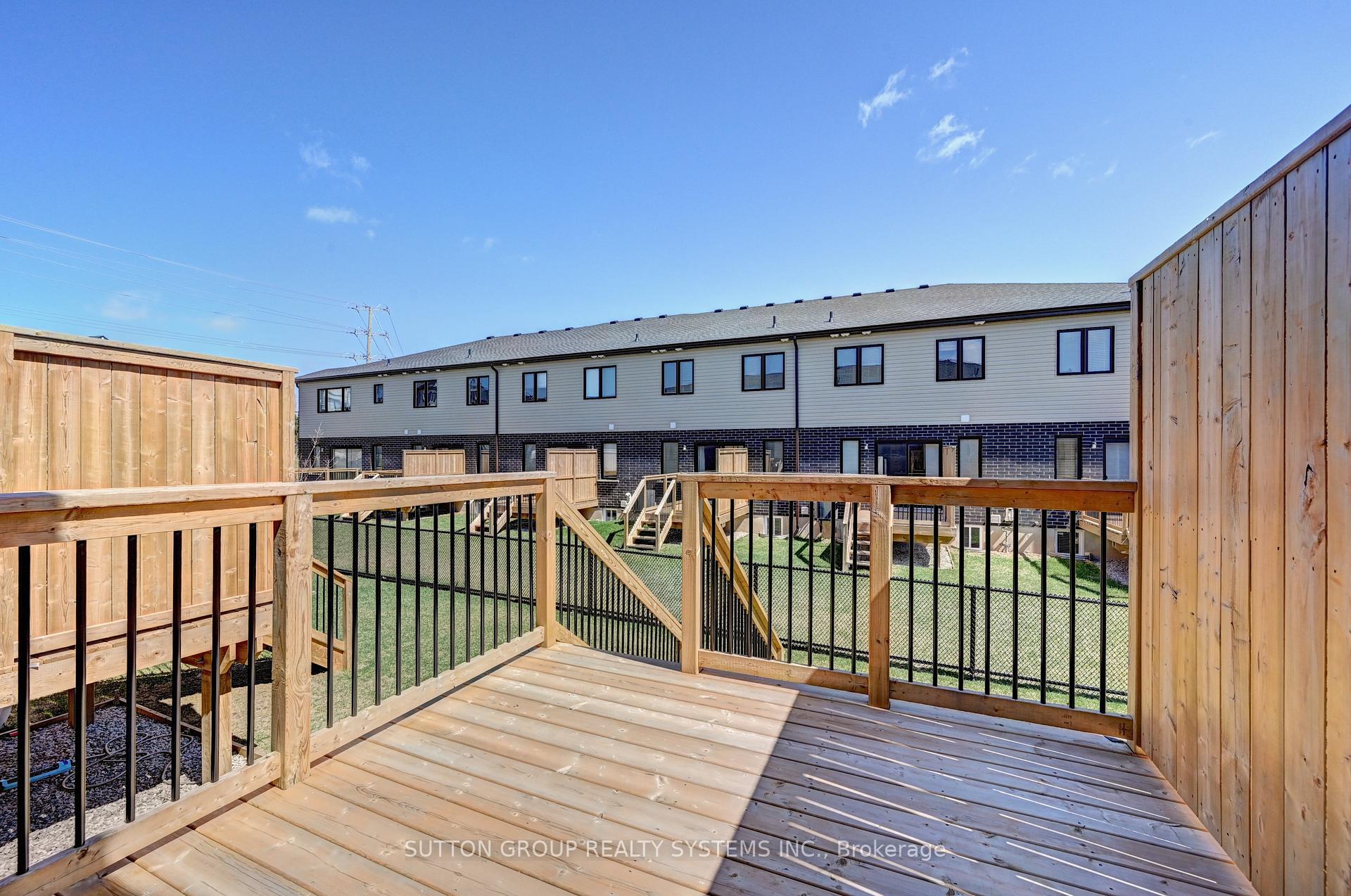 Photo 23 of 12 Roper Place, Kitchener — HOMEH