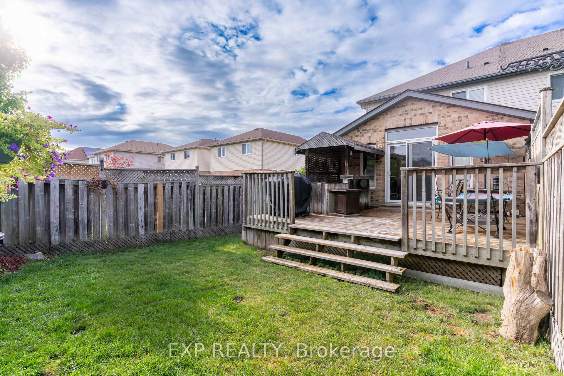 Photo 4 of 318 Activa Avenue, Kitchener — HOMEH