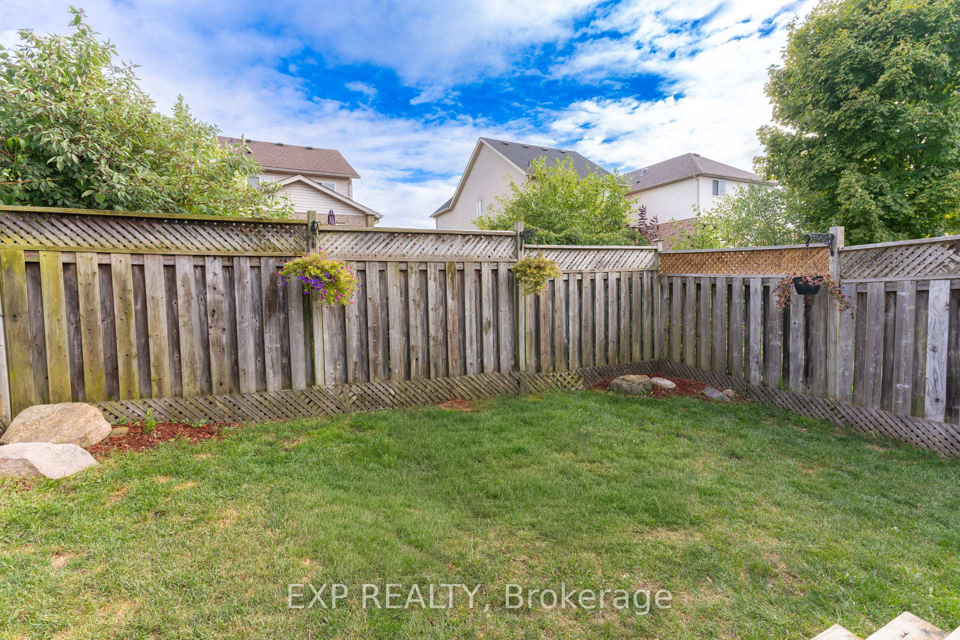 Photo 5 of 318 Activa Avenue, Kitchener — HOMEH