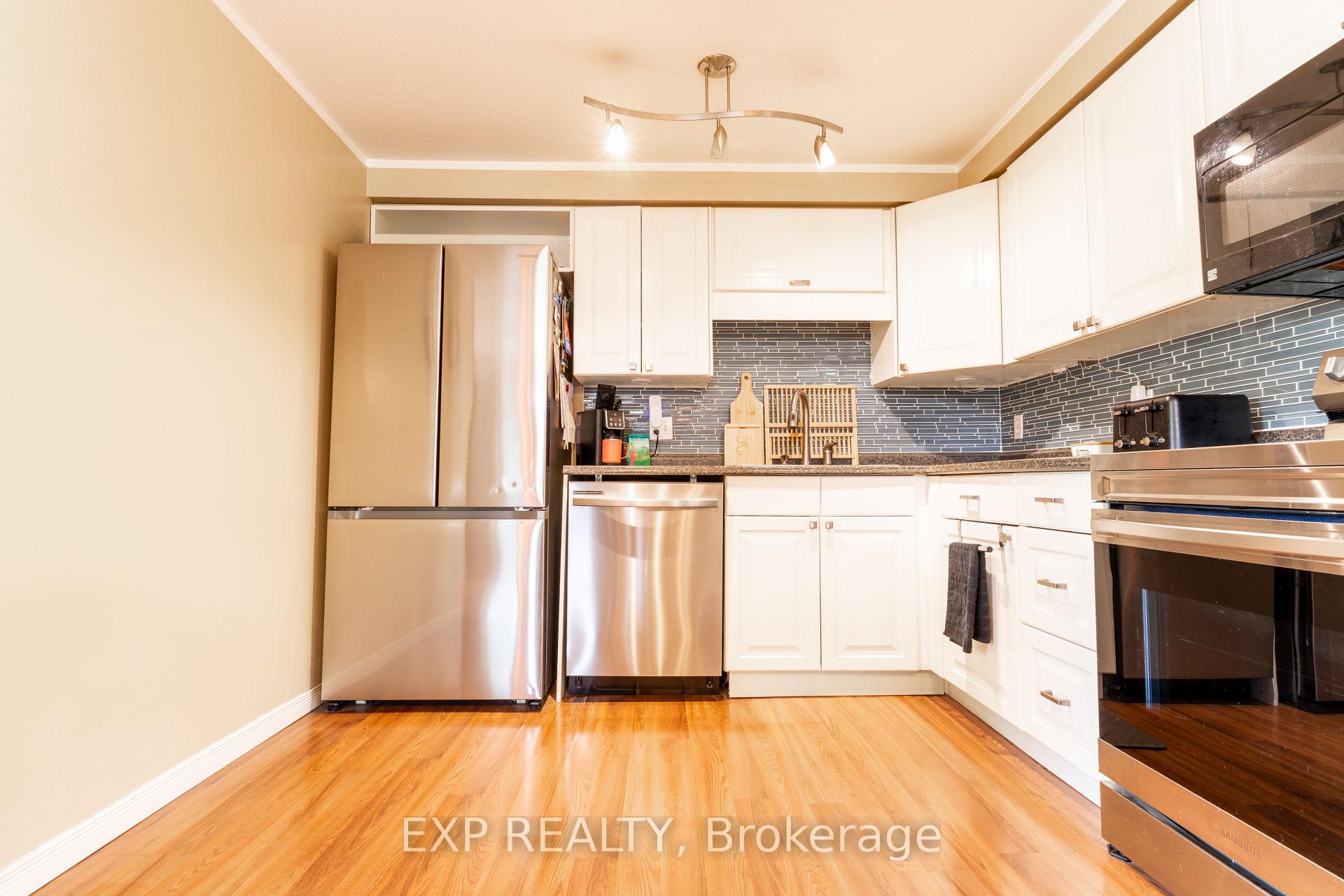 Photo 11 of 318 Activa Avenue, Kitchener — HOMEH