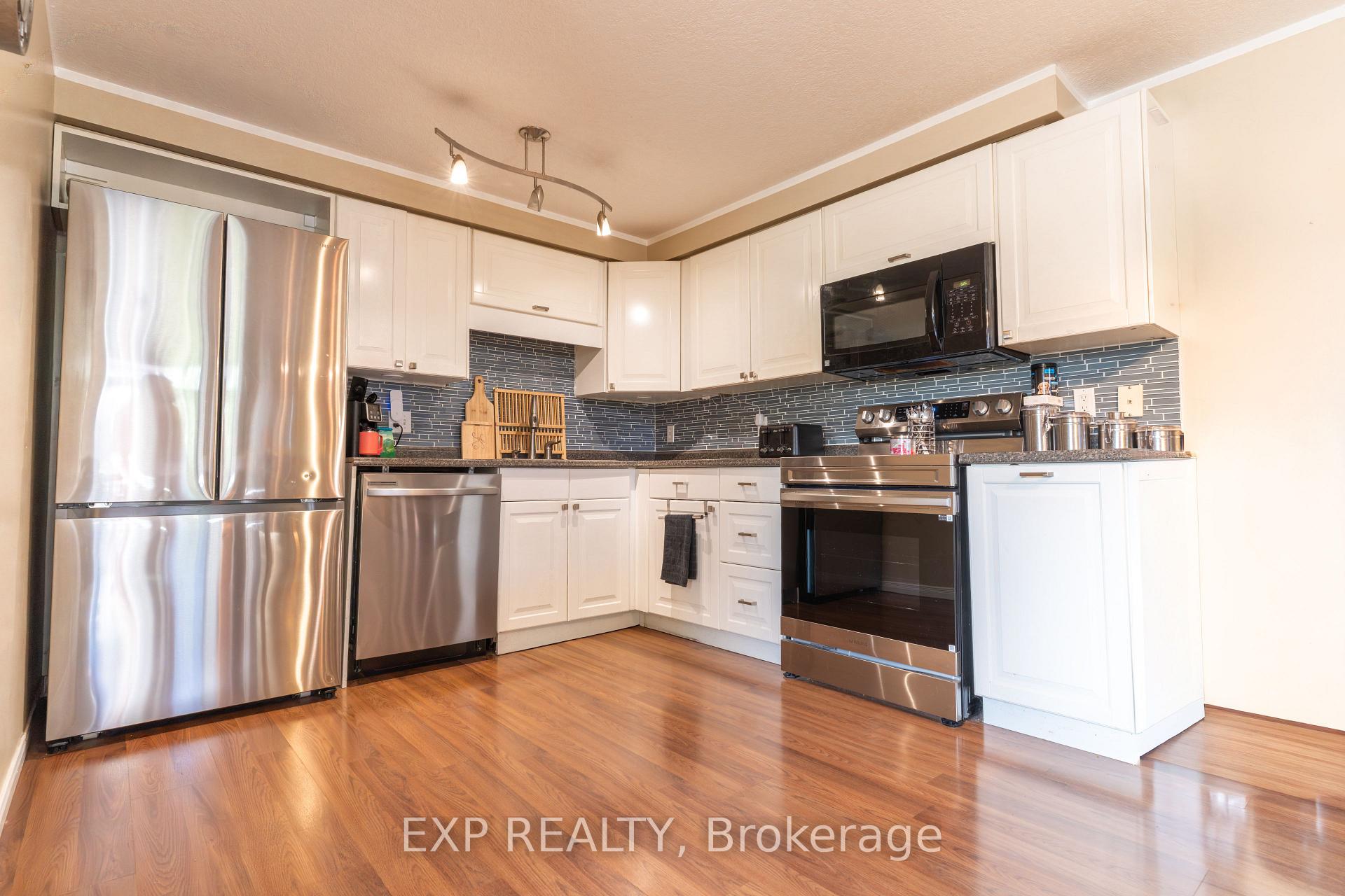 Photo 12 of 318 Activa Avenue, Kitchener — HOMEH