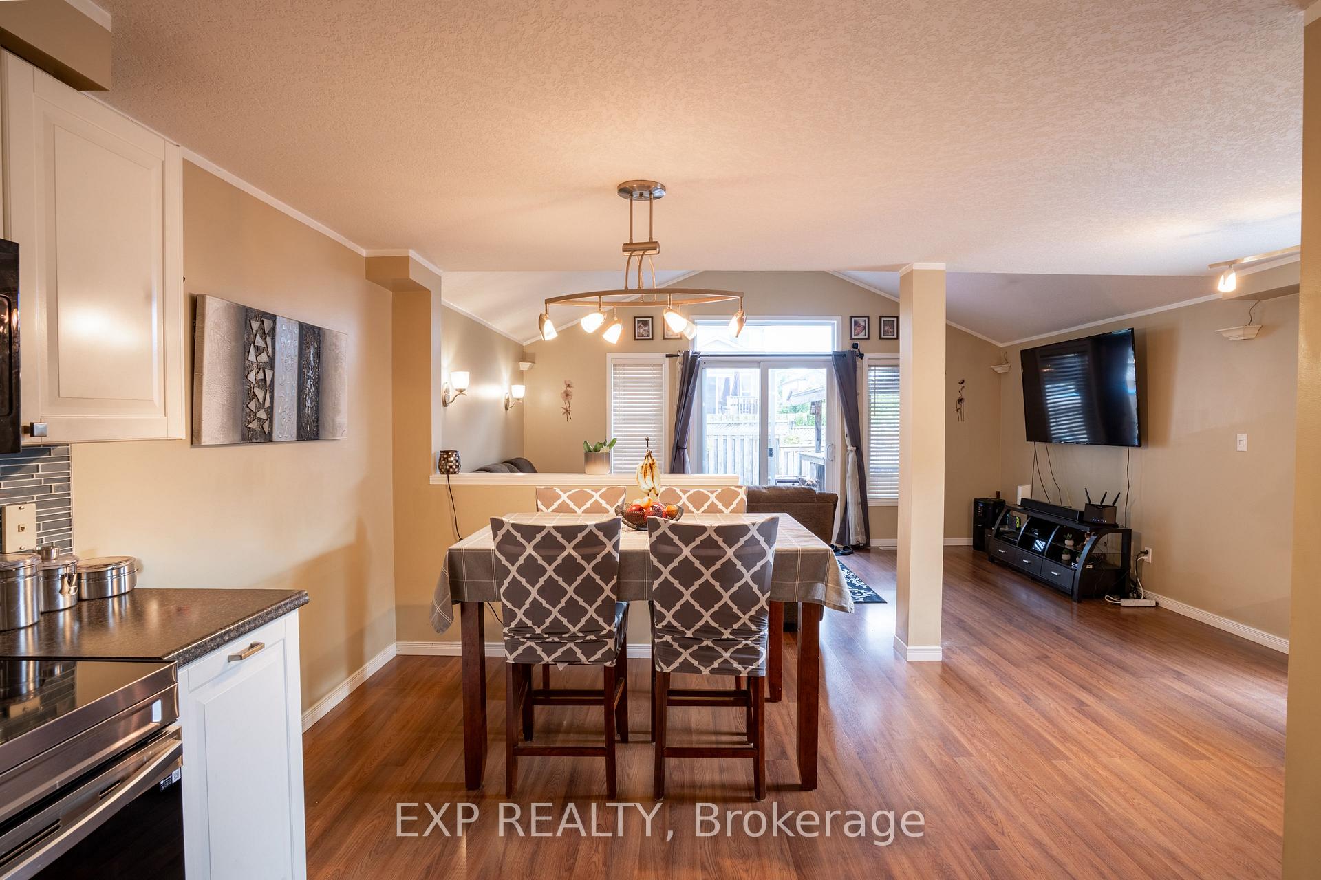 Photo 14 of 318 Activa Avenue, Kitchener — HOMEH