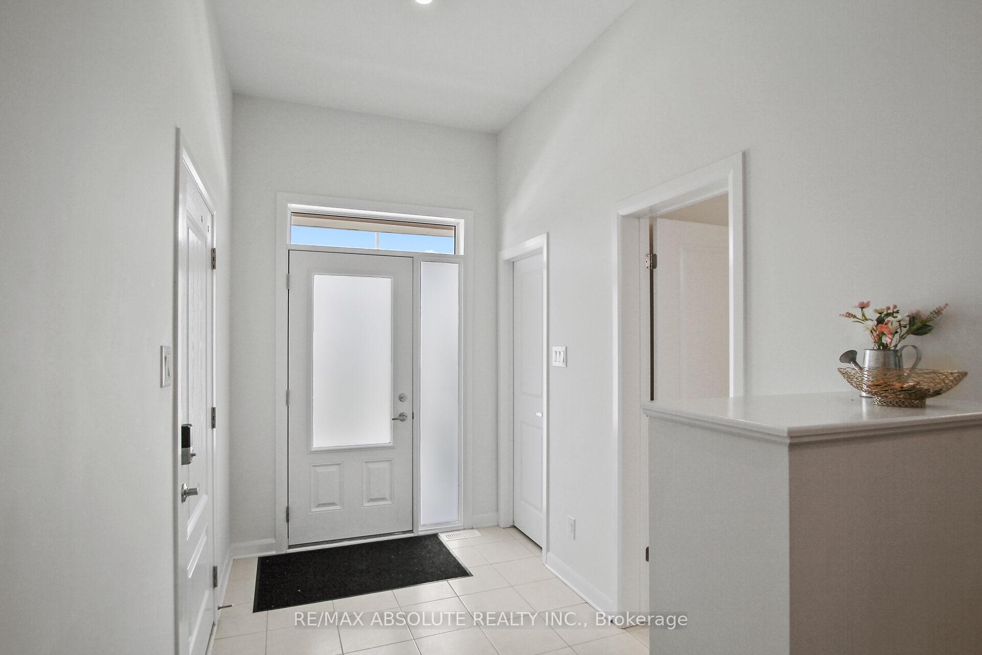 Photo 2 of 145 Invention Boulevard, Ottawa, Kanata - Morgan's Grant/South March — HOMEH