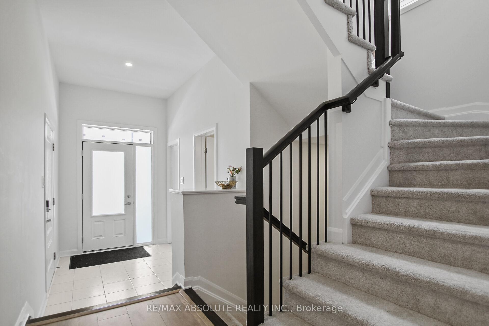 Photo 3 of 145 Invention Boulevard, Ottawa, Kanata - Morgan's Grant/South March — HOMEH
