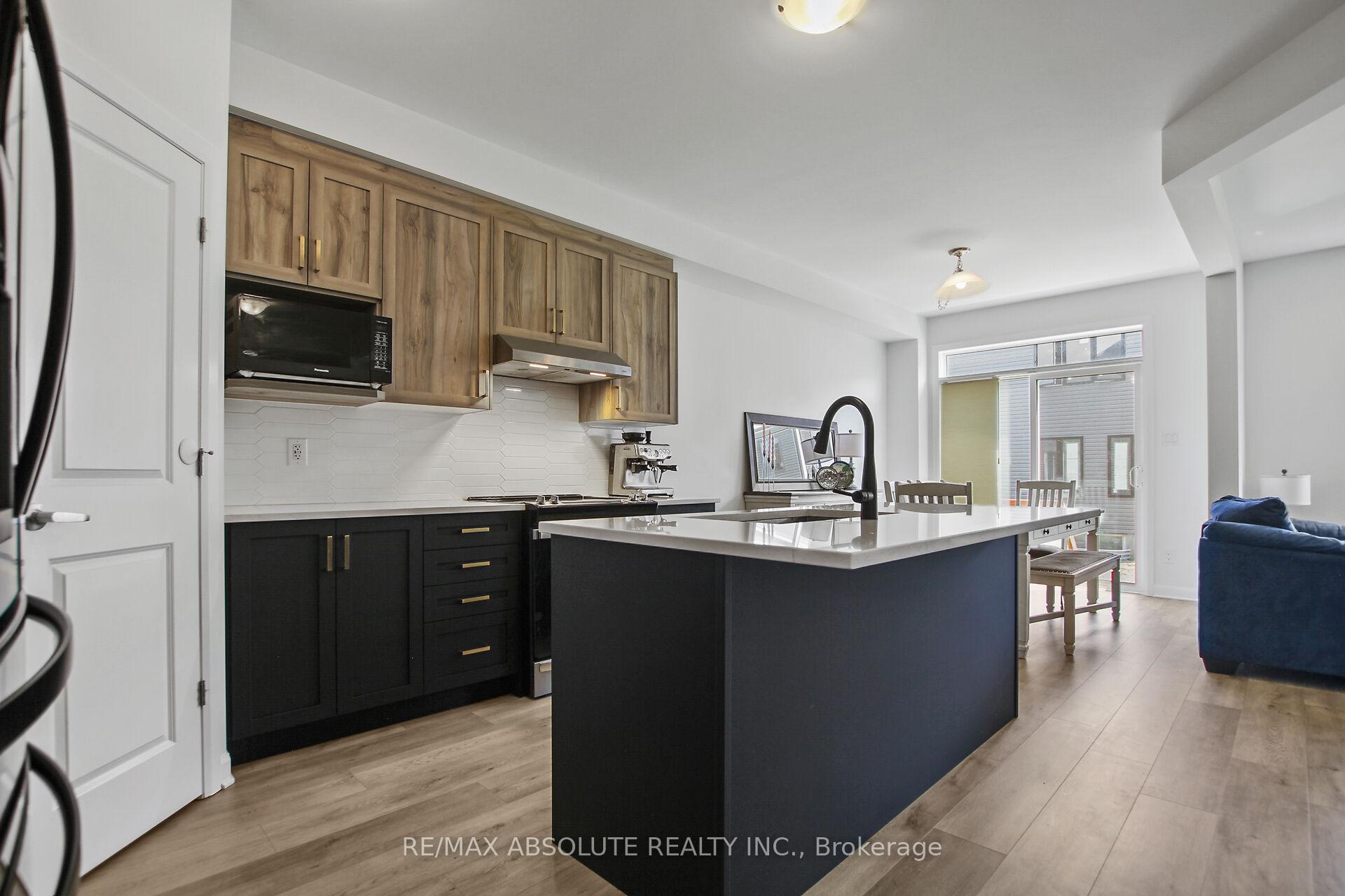 Photo 6 of 145 Invention Boulevard, Ottawa, Kanata - Morgan's Grant/South March — HOMEH