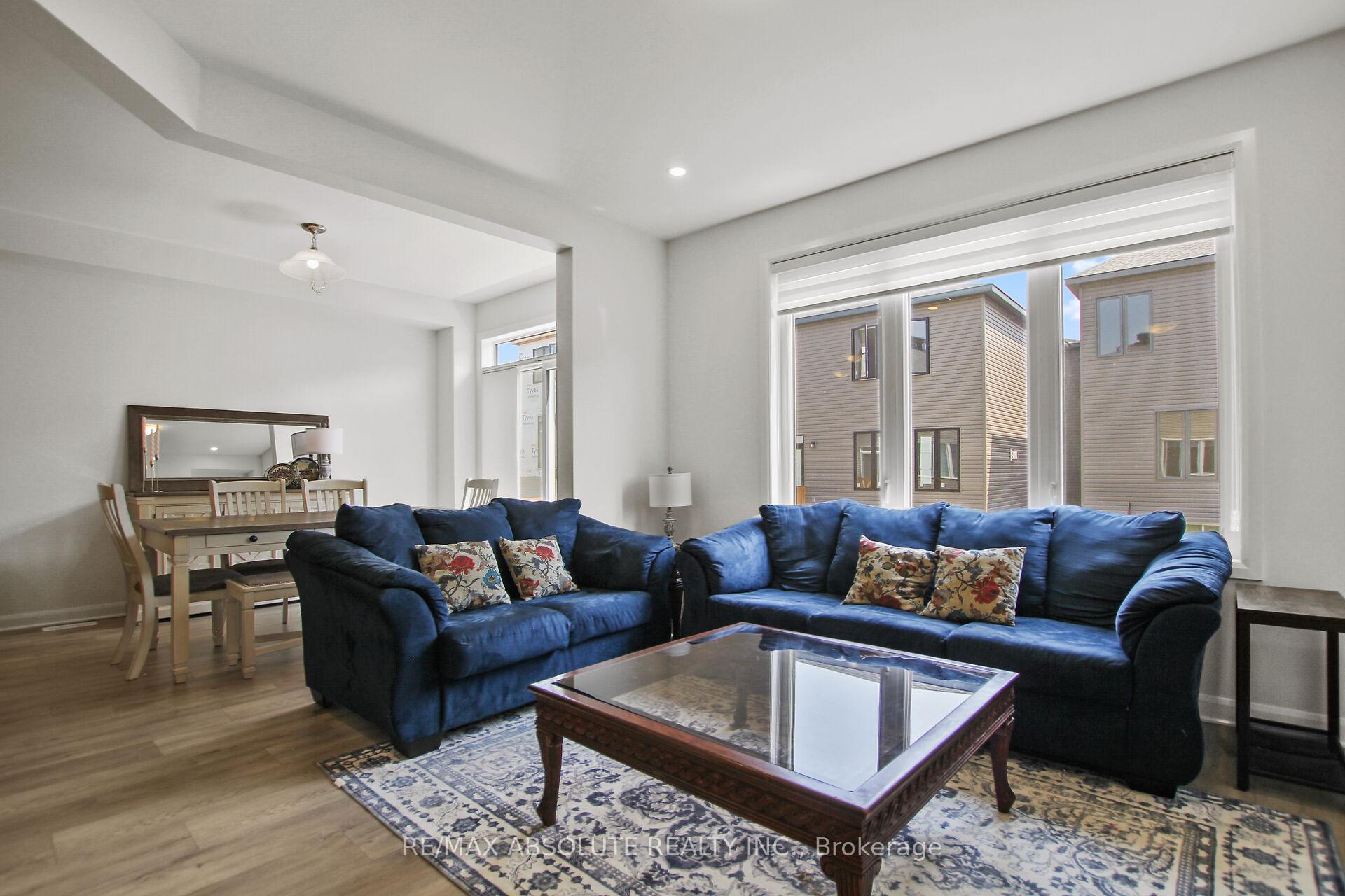 Photo 10 of 145 Invention Boulevard, Ottawa, Kanata - Morgan's Grant/South March — HOMEH