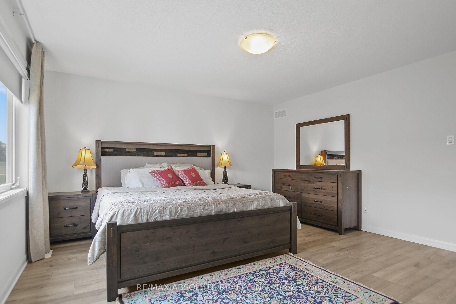 Photo 20 of 145 Invention Boulevard, Ottawa, Kanata - Morgan's Grant/South March — HOMEH