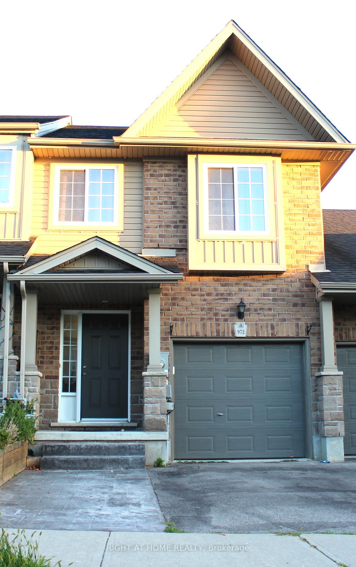 Photo 1 of 972 Zeller Crescent, Kitchener — HOMEH